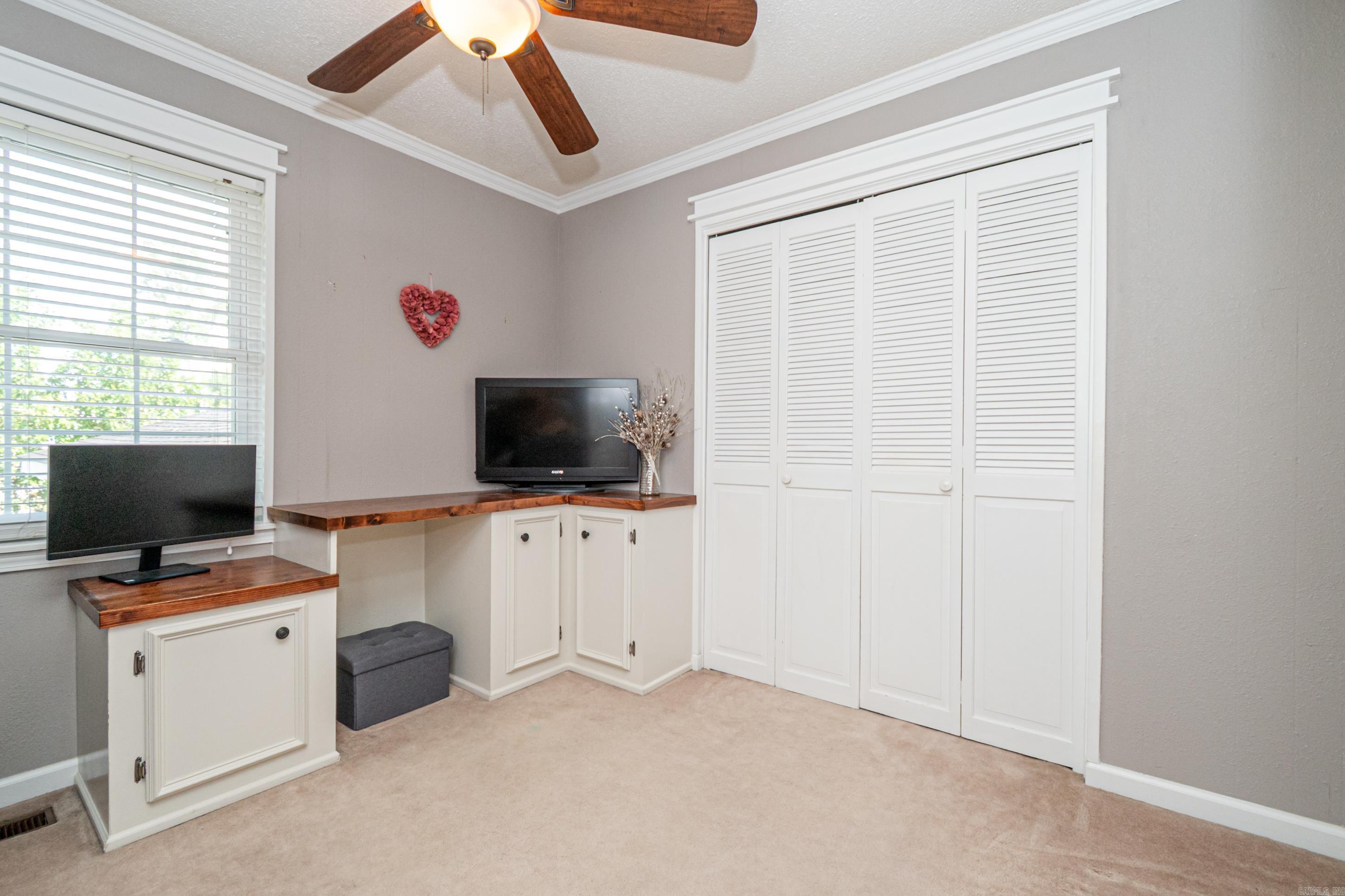 COUNTRY CLUB TERRACE - Residential