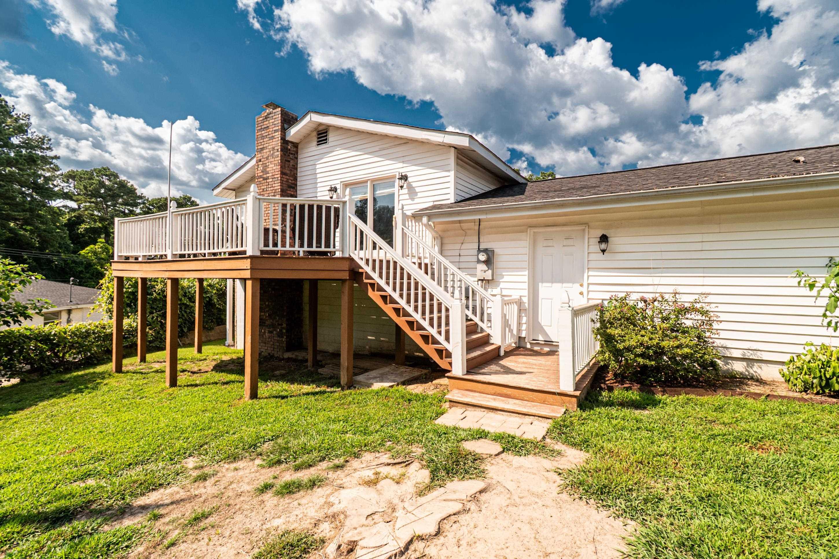 COUNTRY CLUB TERRACE - Residential