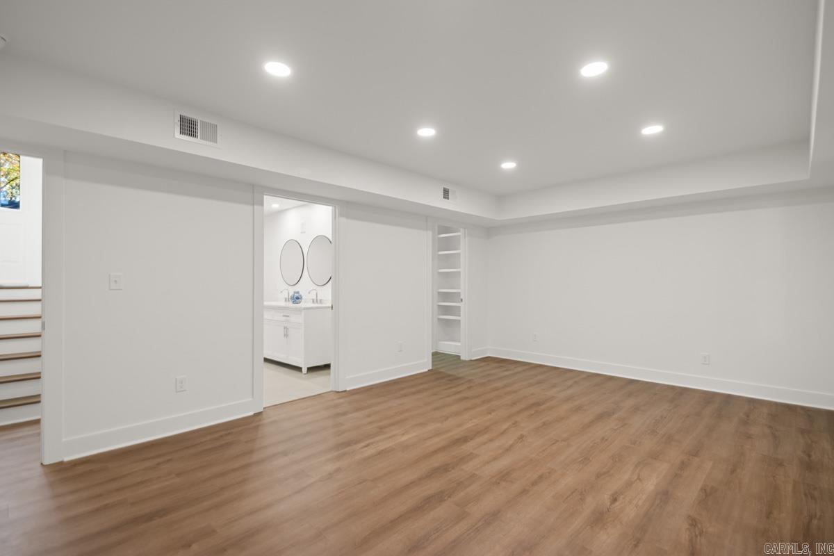 PLEASANT VALLEY - Residential