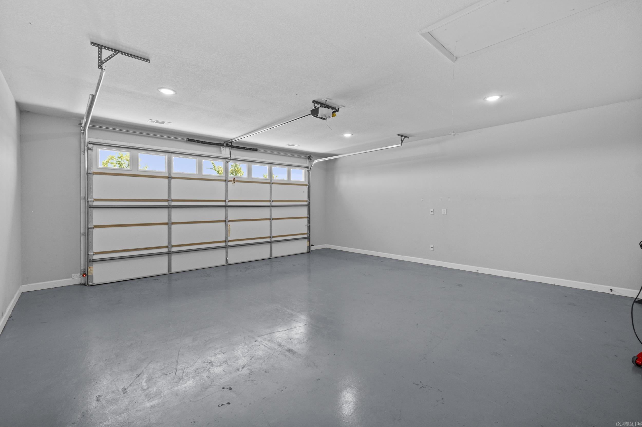 WINCHESTER ESTATES - Residential