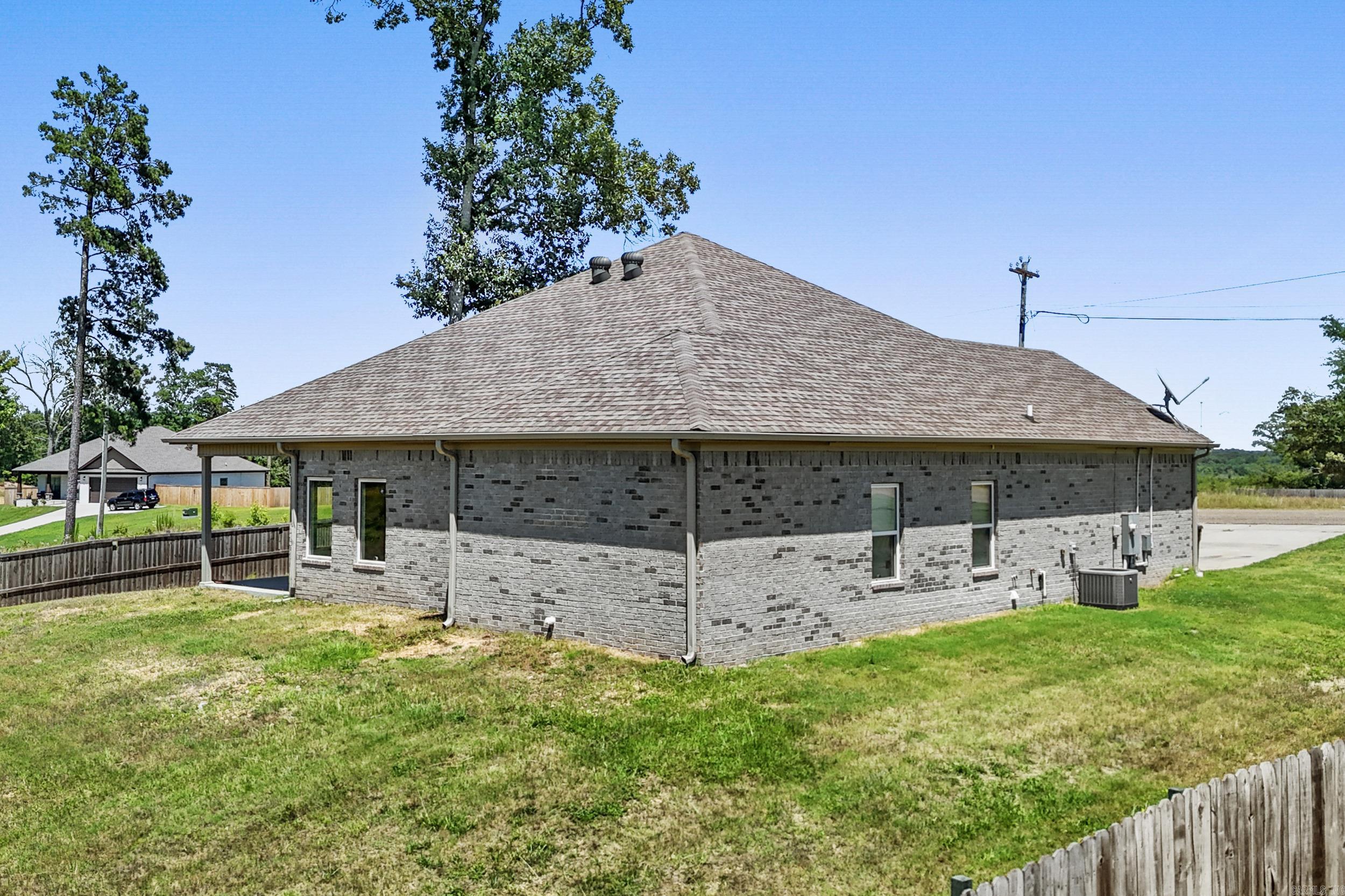 WINCHESTER ESTATES - Residential