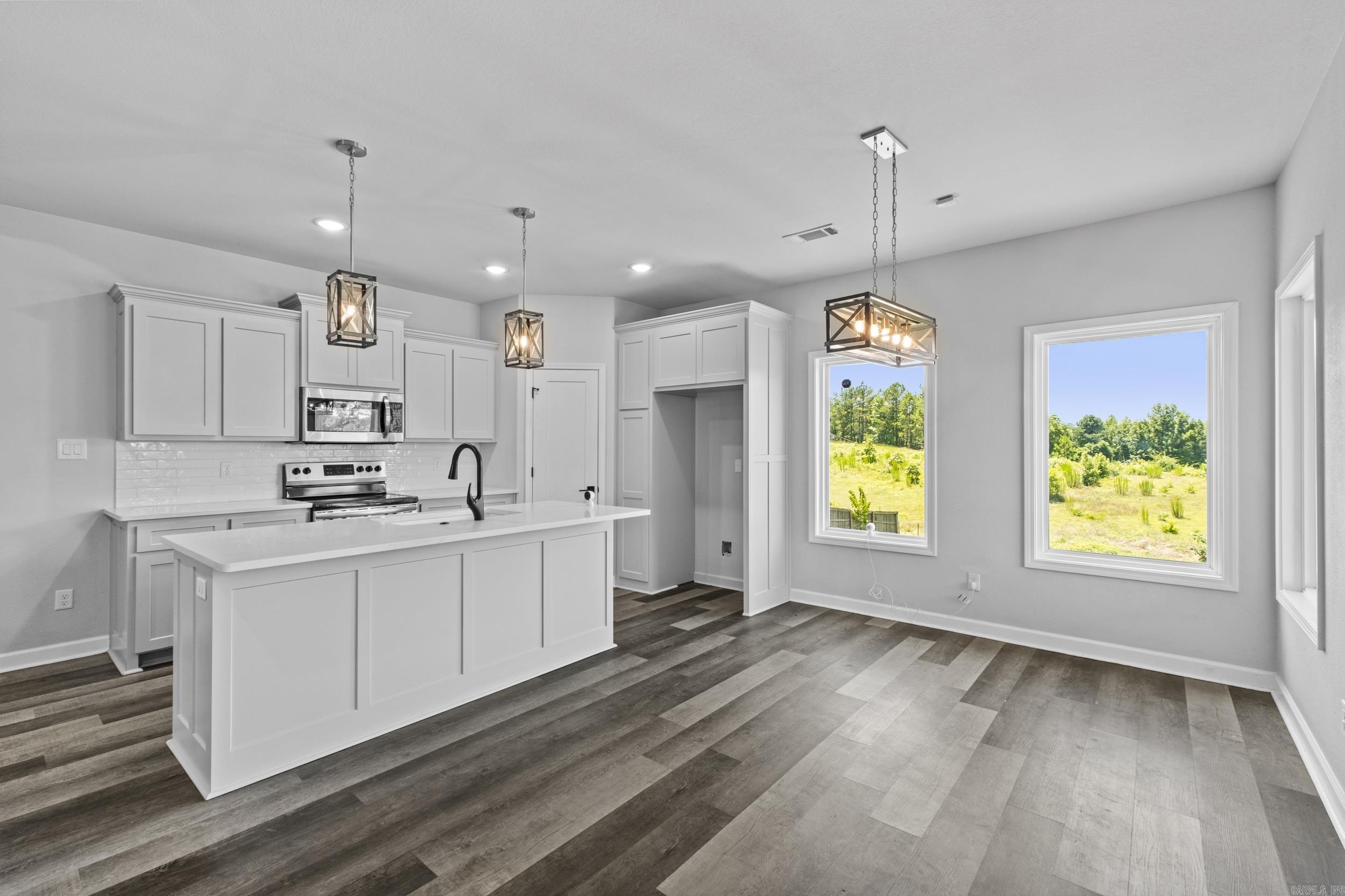 WINCHESTER ESTATES - Residential