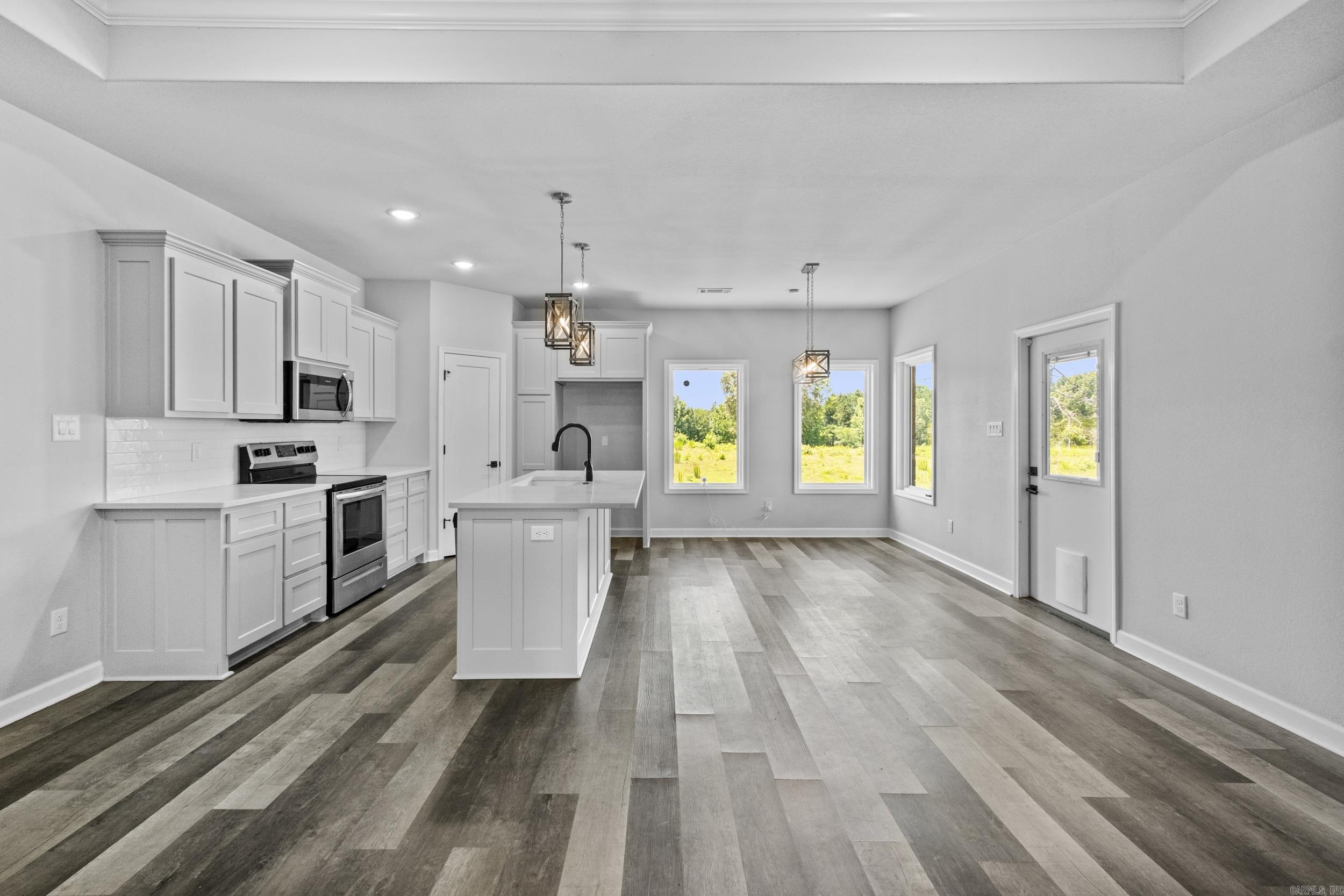 WINCHESTER ESTATES - Residential