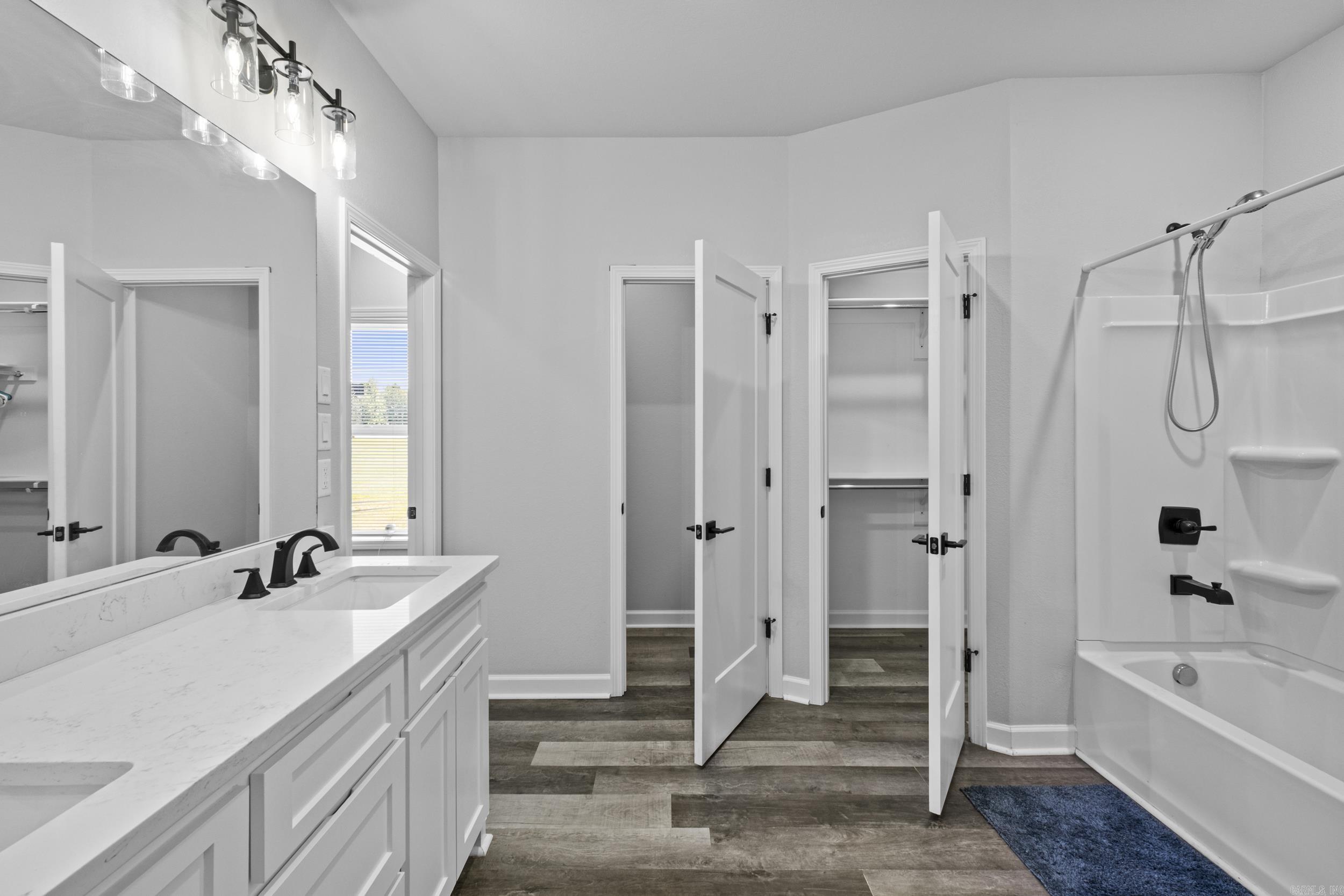 WINCHESTER ESTATES - Residential