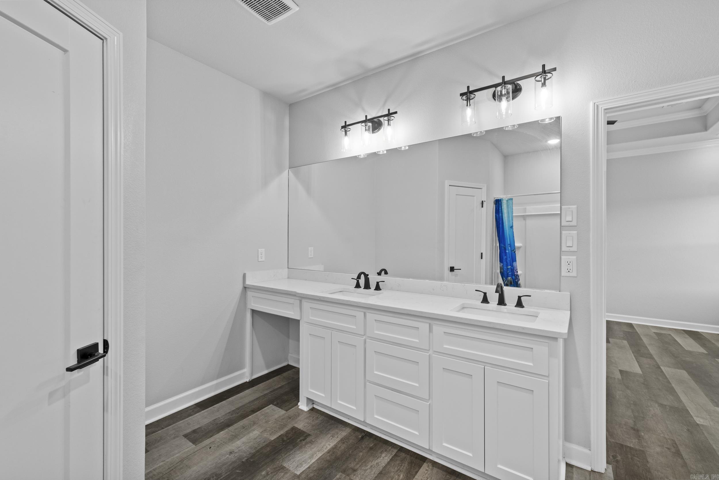 WINCHESTER ESTATES - Residential