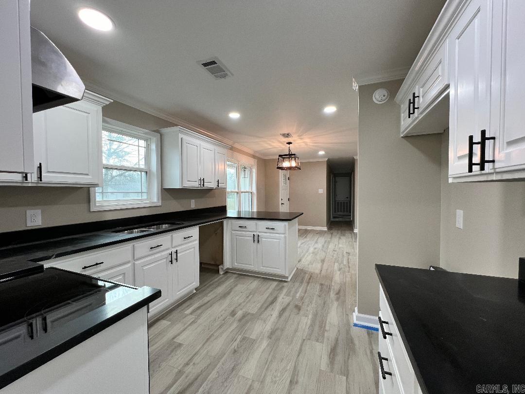 PINE MANOR SUB DIV - Residential