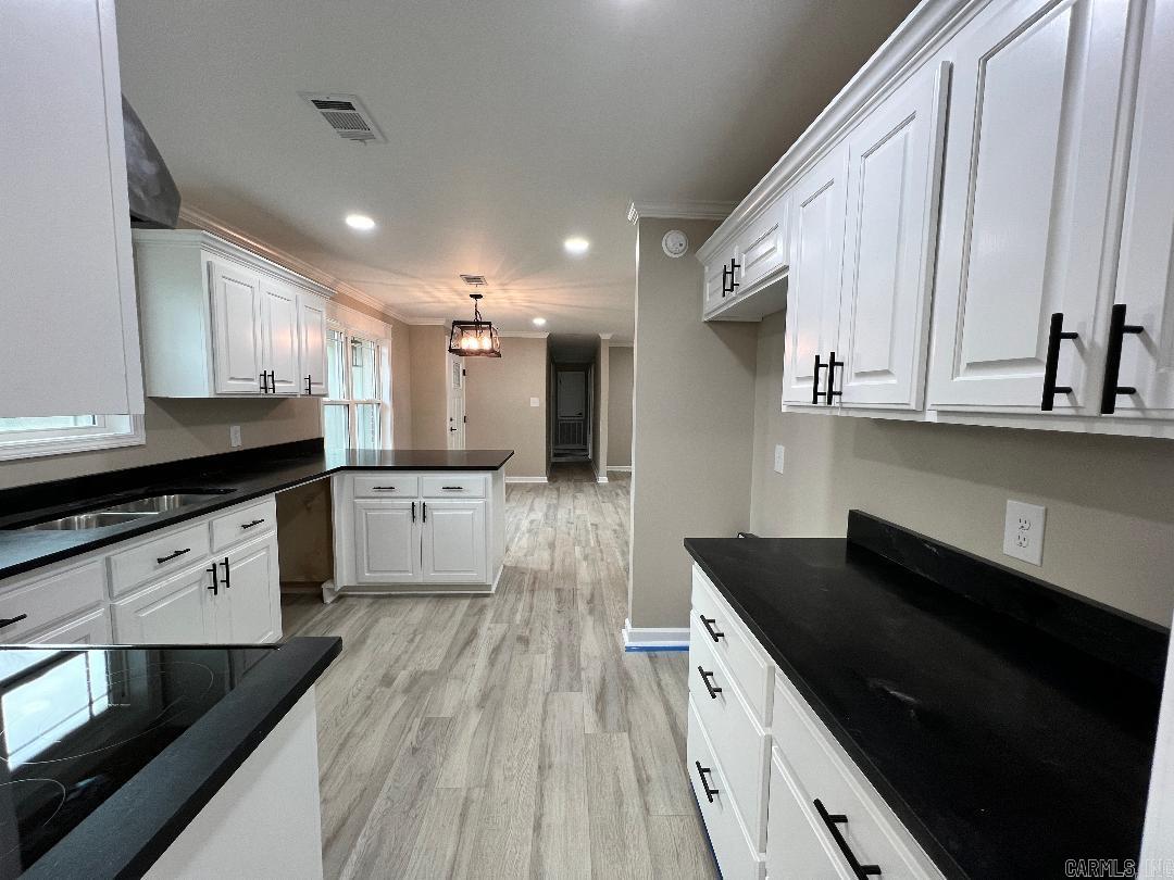 PINE MANOR SUB DIV - Residential