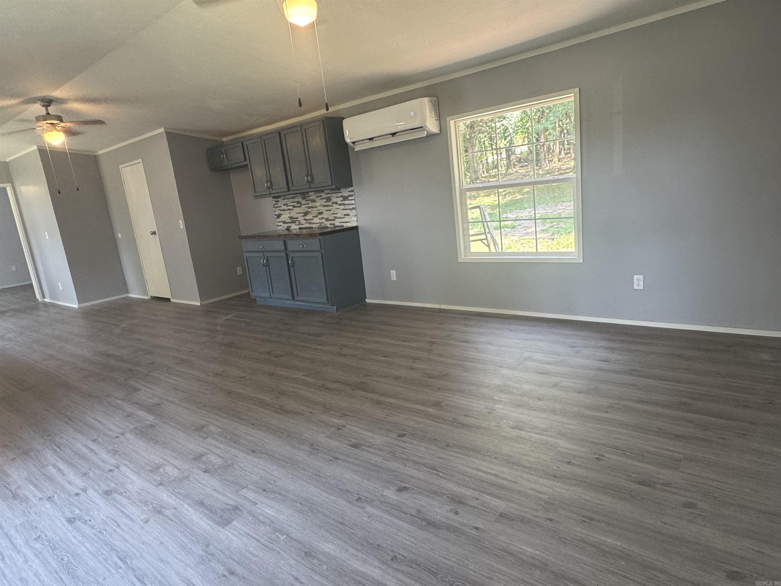 CLARKSVILLE REAL EST - Residential