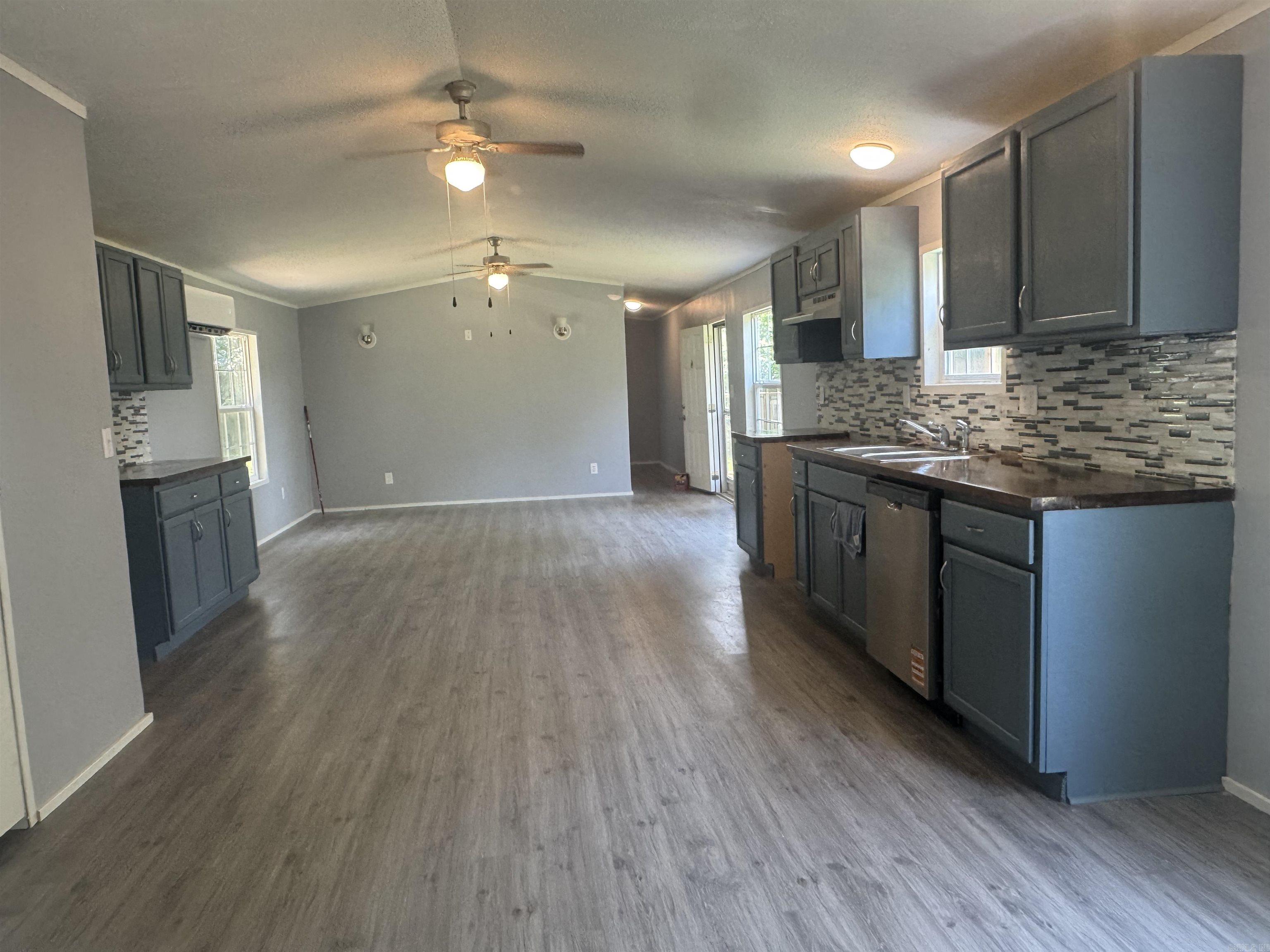 CLARKSVILLE REAL EST - Residential