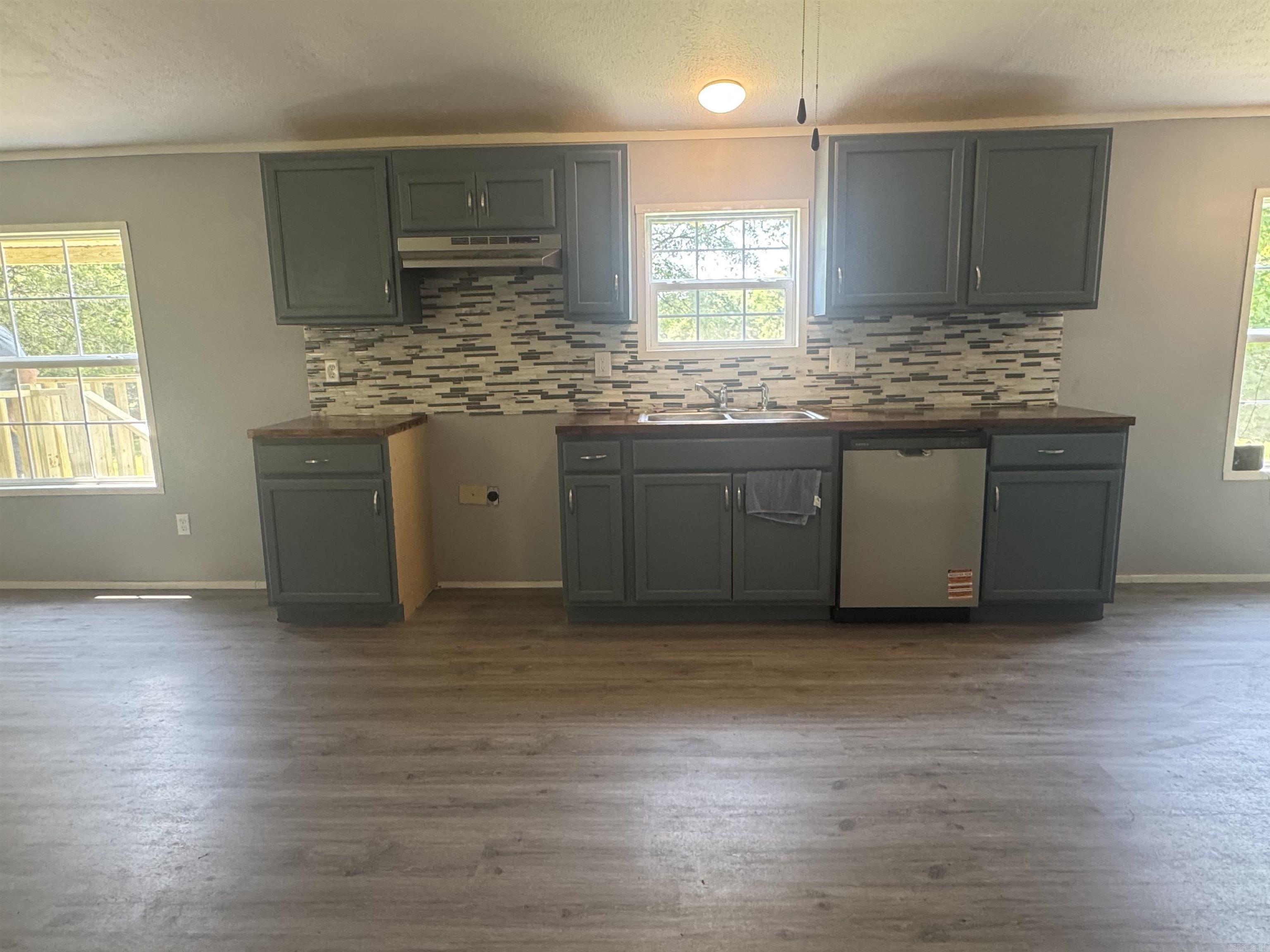 CLARKSVILLE REAL EST - Residential