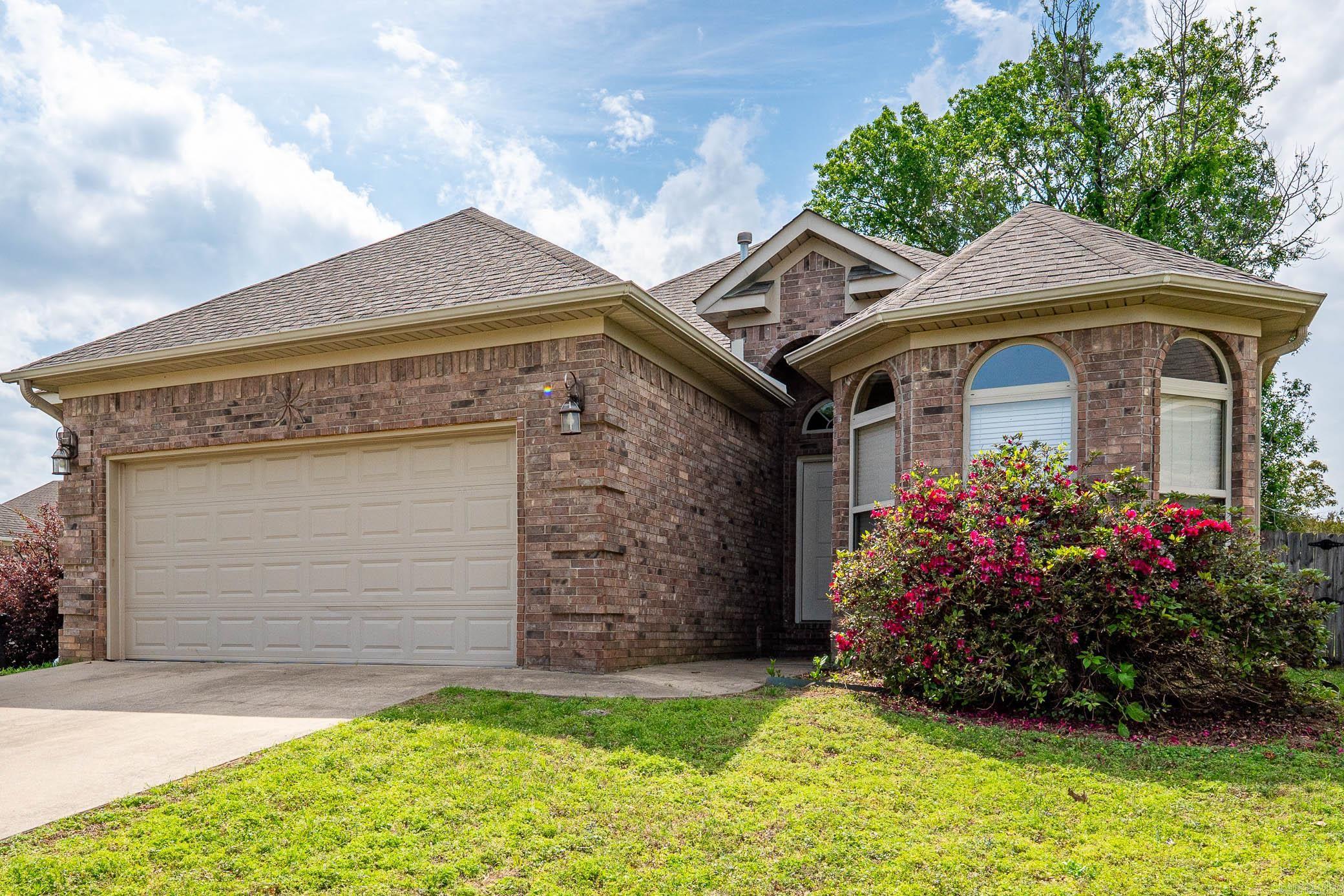 Welcome to this wonderful 3-bedroom, 2-bath home located in the desirable Base Meadow subdivision in Jacksonville. Step into a spacious living room featuring a vaulted ceiling, cozy fireplace, and an open floor plan perfect for entertaining. The kitchen offers granite countertops, stainless steel appliances, a pantry and a dining area. The primary suite is generously sized and includes a walk-in closet and an en-suite bathroom with double vanities, jetted tub, and a separate walk-in shower. Two additional guest rooms offer great space and ample closet storage sharing a hall bath. Two car garage and a fully fenced backyard.