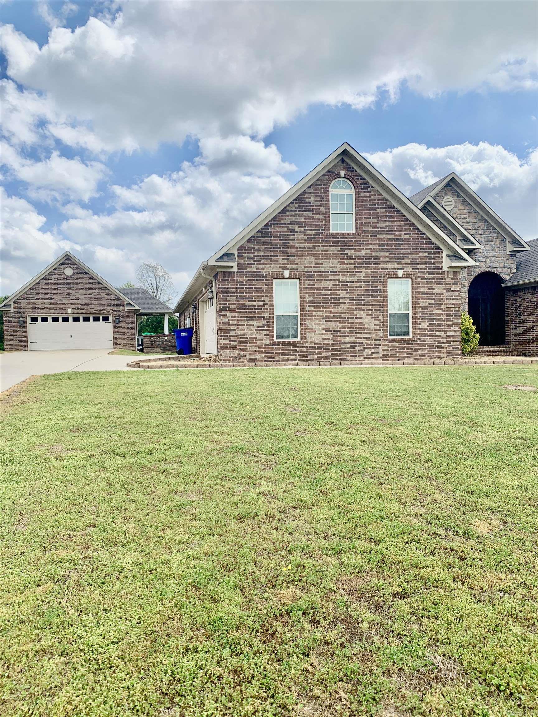 WOODRIDGE - Residential
