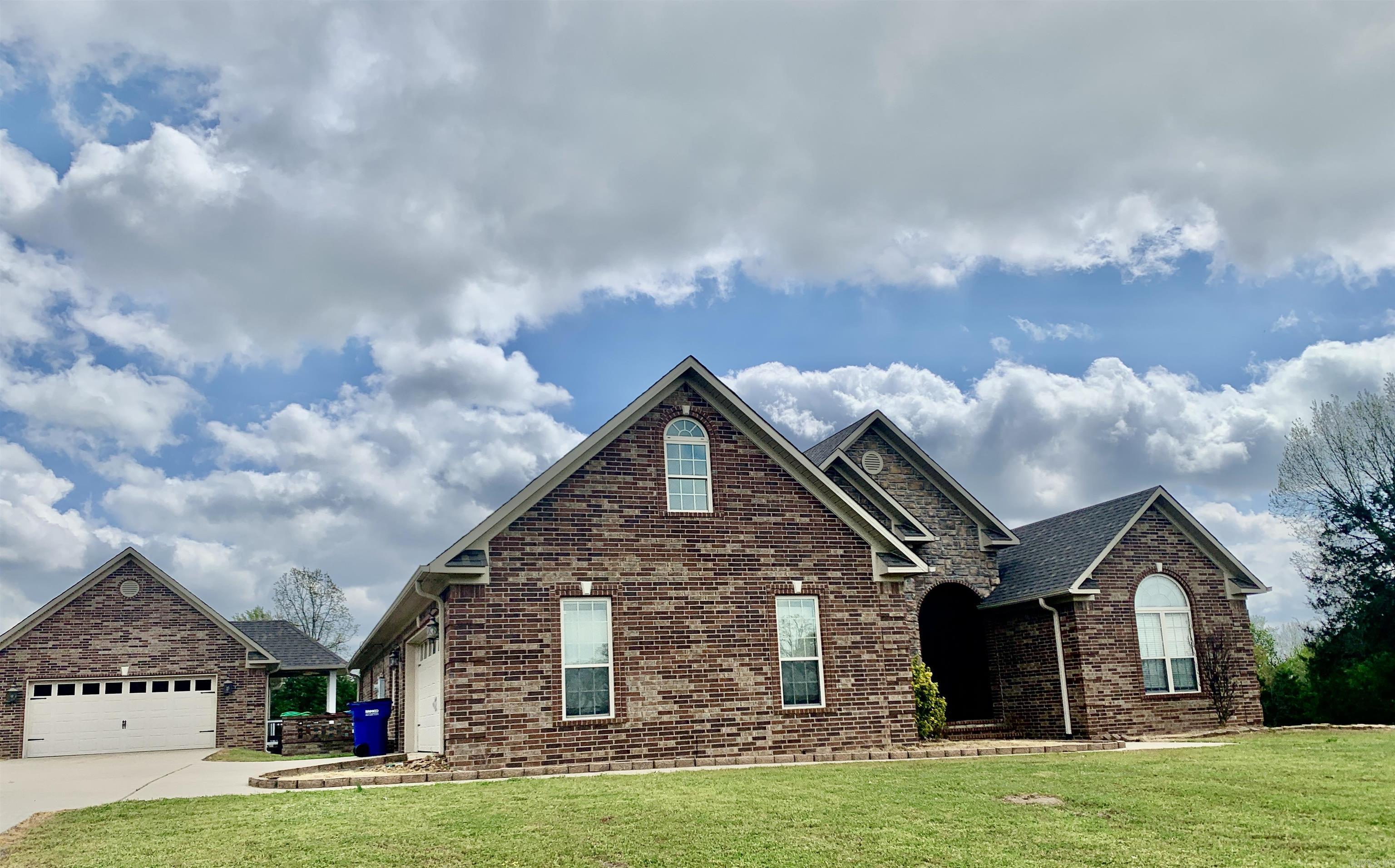 WOODRIDGE - Residential