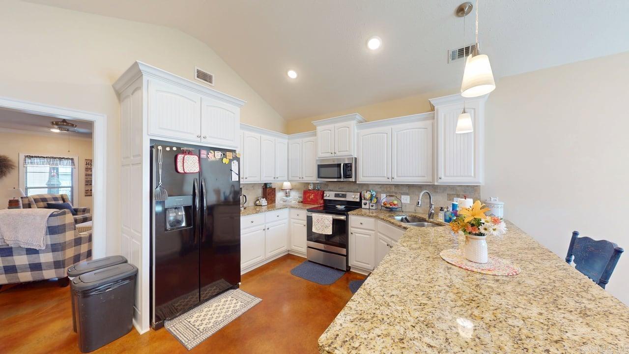 SALEM WOODS - Residential