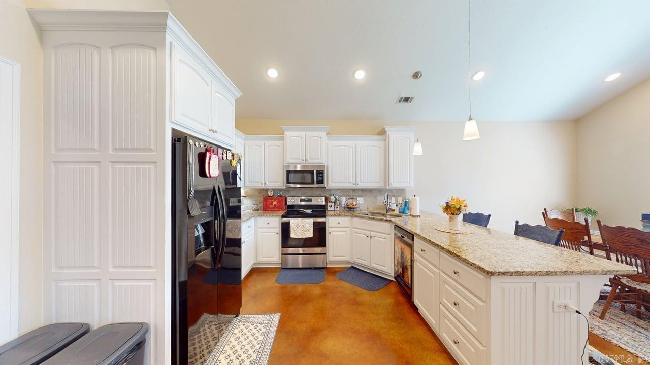 SALEM WOODS - Residential