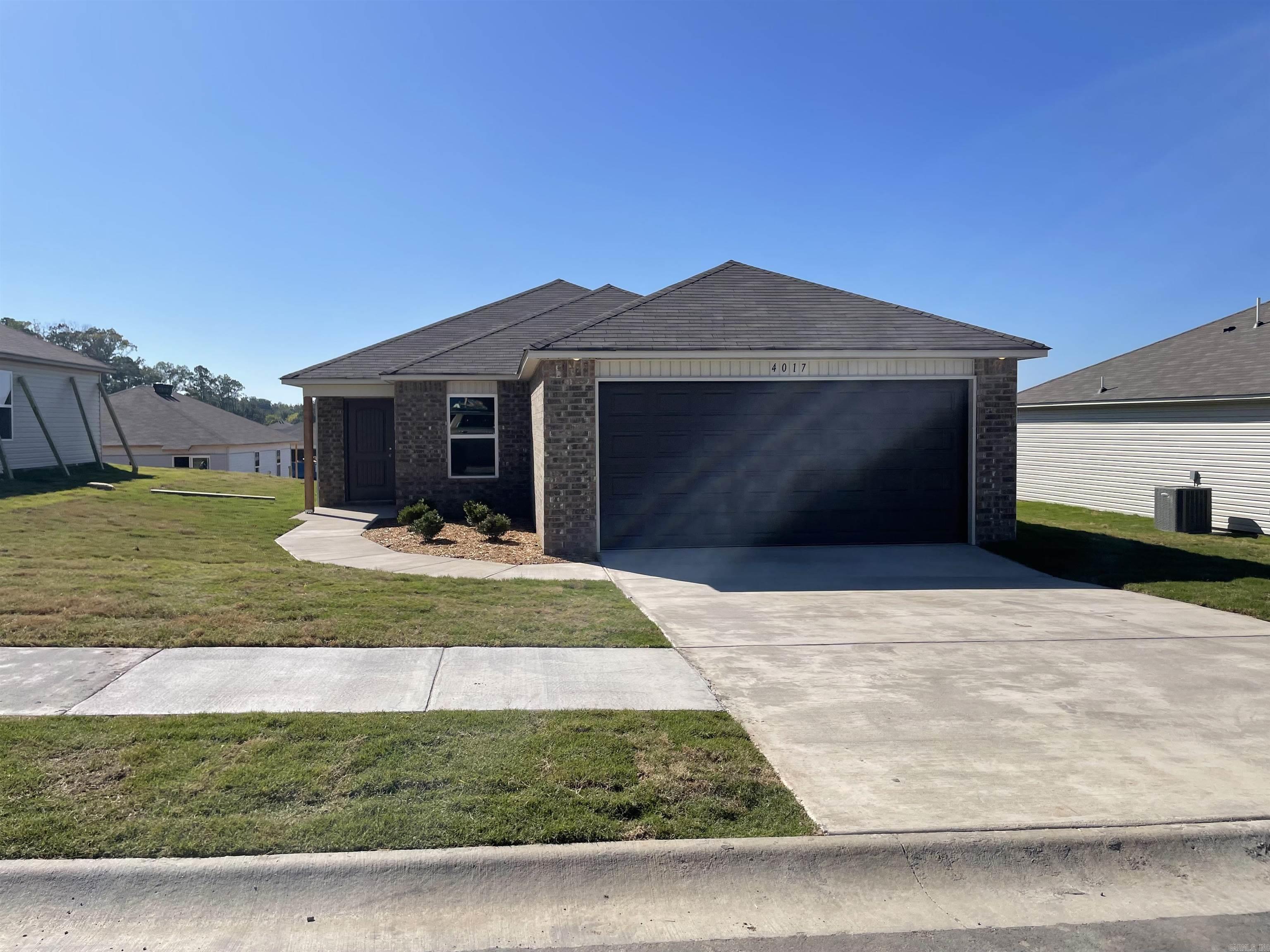 HILLDALE CROSSING - Residential