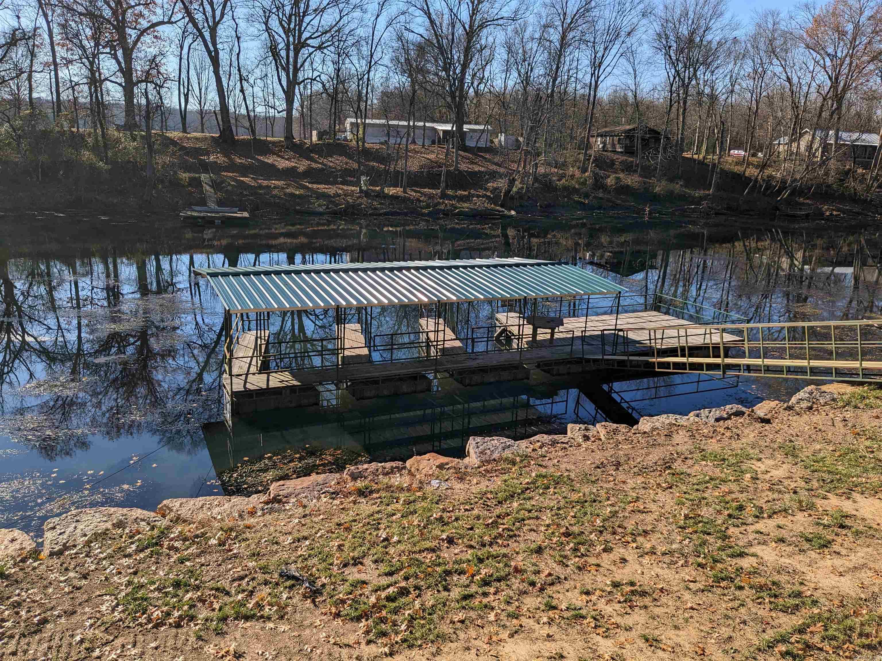 RIVER BEND - Land