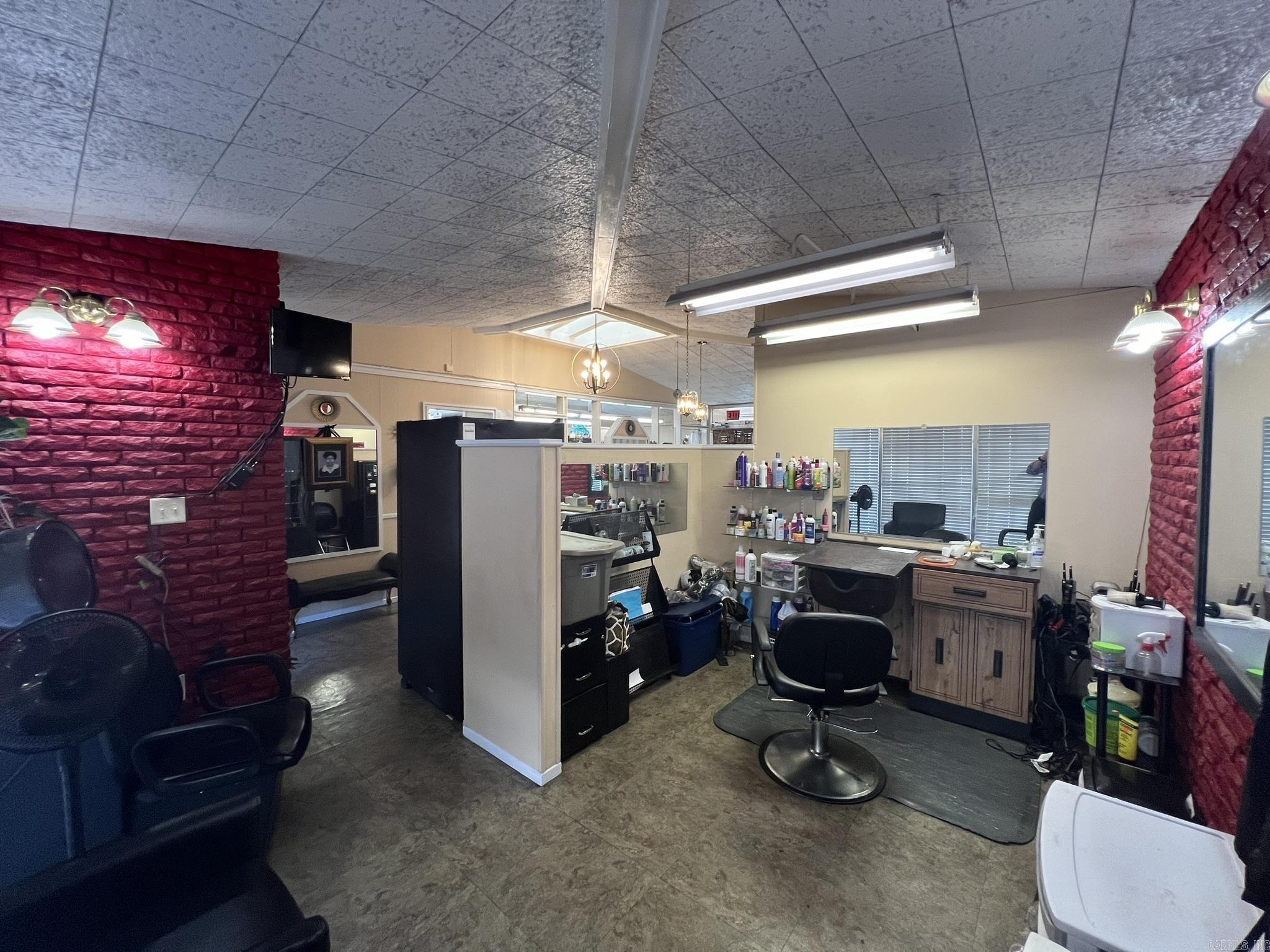 PARKVIEW ADDN - Commercial Sale
