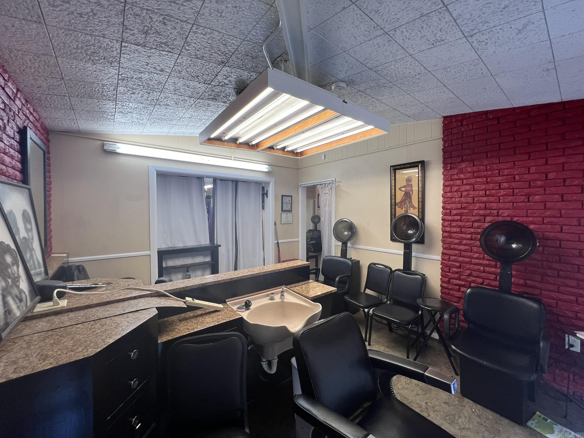 PARKVIEW ADDN - Commercial Sale