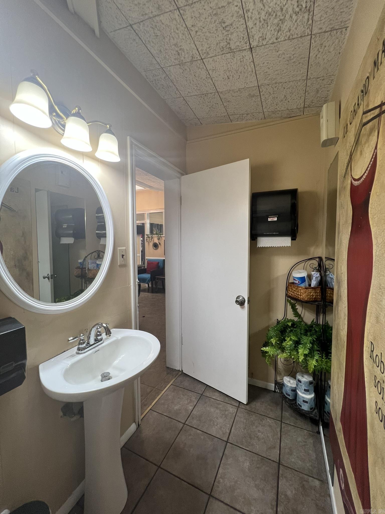 PARKVIEW ADDN - Commercial Sale
