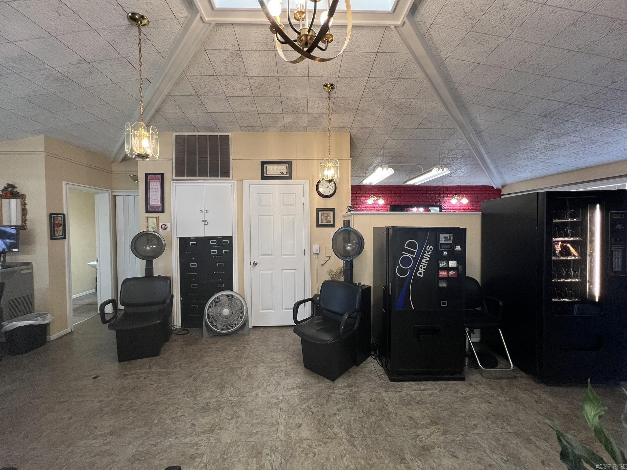 PARKVIEW ADDN - Commercial Sale