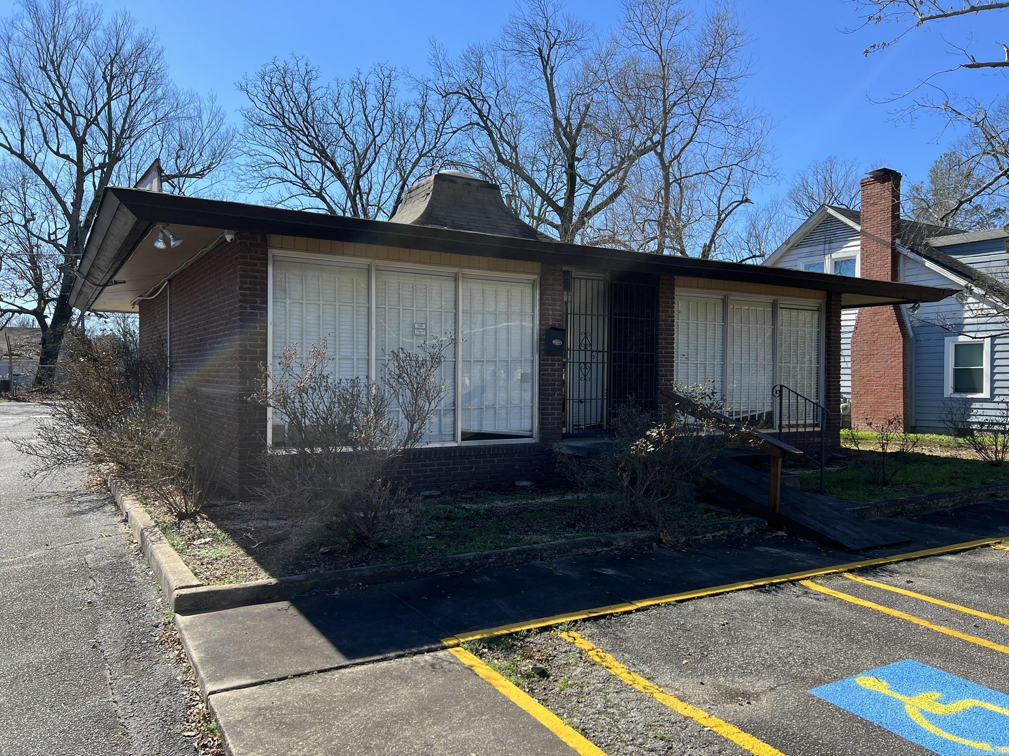 REAL ESTATE AUCTION - April 5th @ 9:00am - Don’t’ miss this BIG opportunity to bid on five properties in Pine Bluff! Properties include everything from a gorgeous, custom built, one-owner, 4,592 sqft home to income producing commercial properties, to timberland. All of these fantastic properties are being sold by the same family that has recently relocated out of state. Call today for additional details or to schedule a showing.  All MLS numbers that will be auctioned include: 24005308, 24005312, 2400313, 24005320, 24005310, 24005311.  518 W. 23rd Ave, Pine Bluff, AR o Monthly rental income: $1,100.00 o 1,052 sqft  o Annual taxes: $350.00