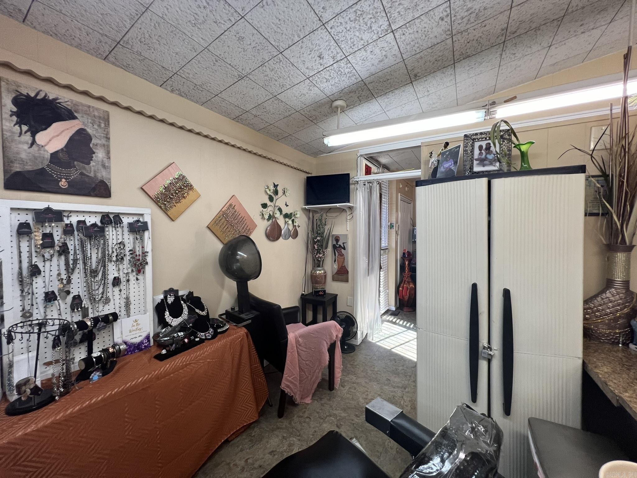 PARKVIEW ADDN - Commercial Sale