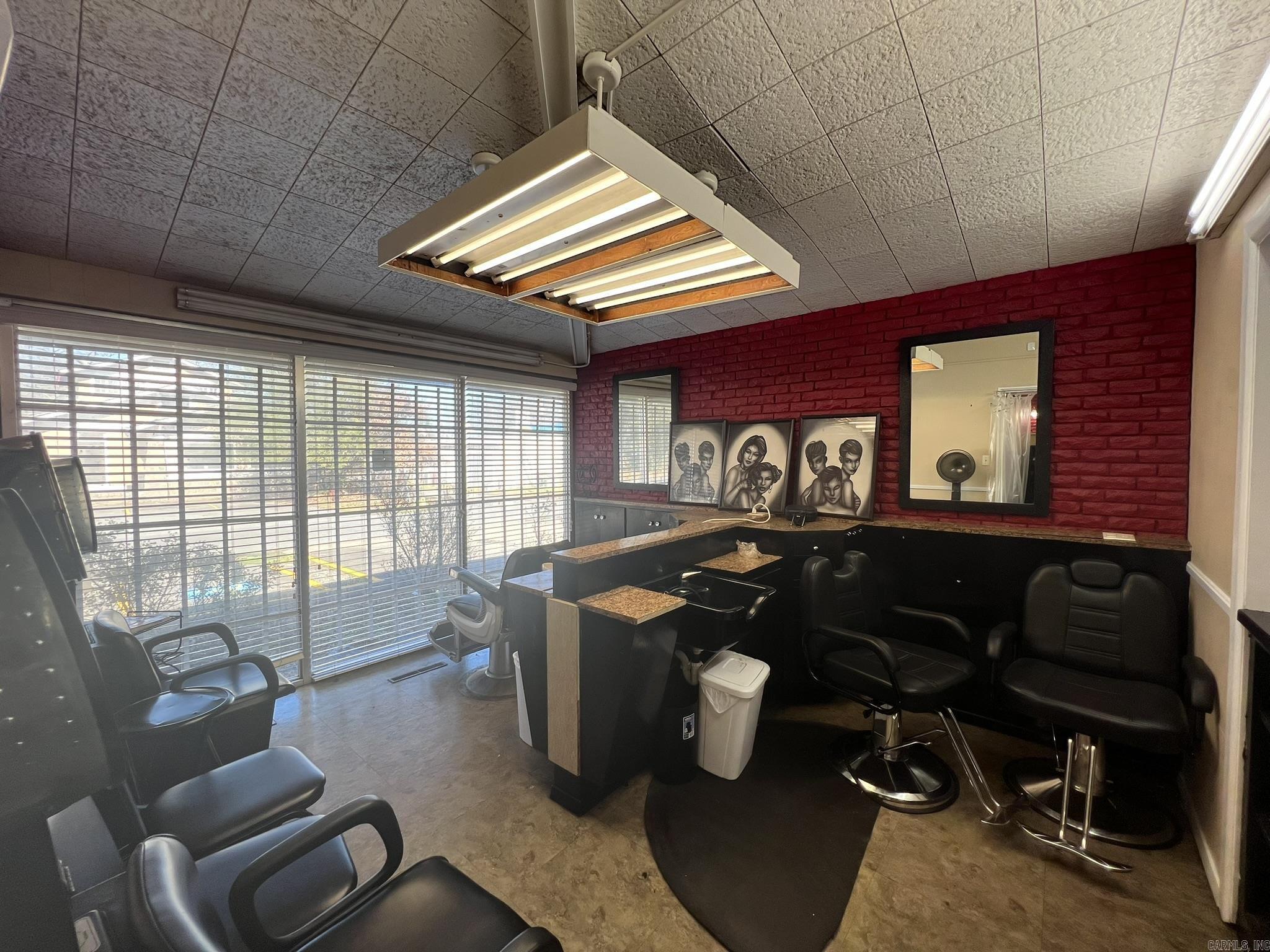 PARKVIEW ADDN - Commercial Sale