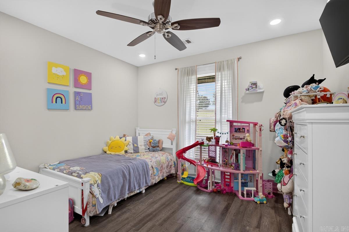 PLANTATION HILLS - Residential