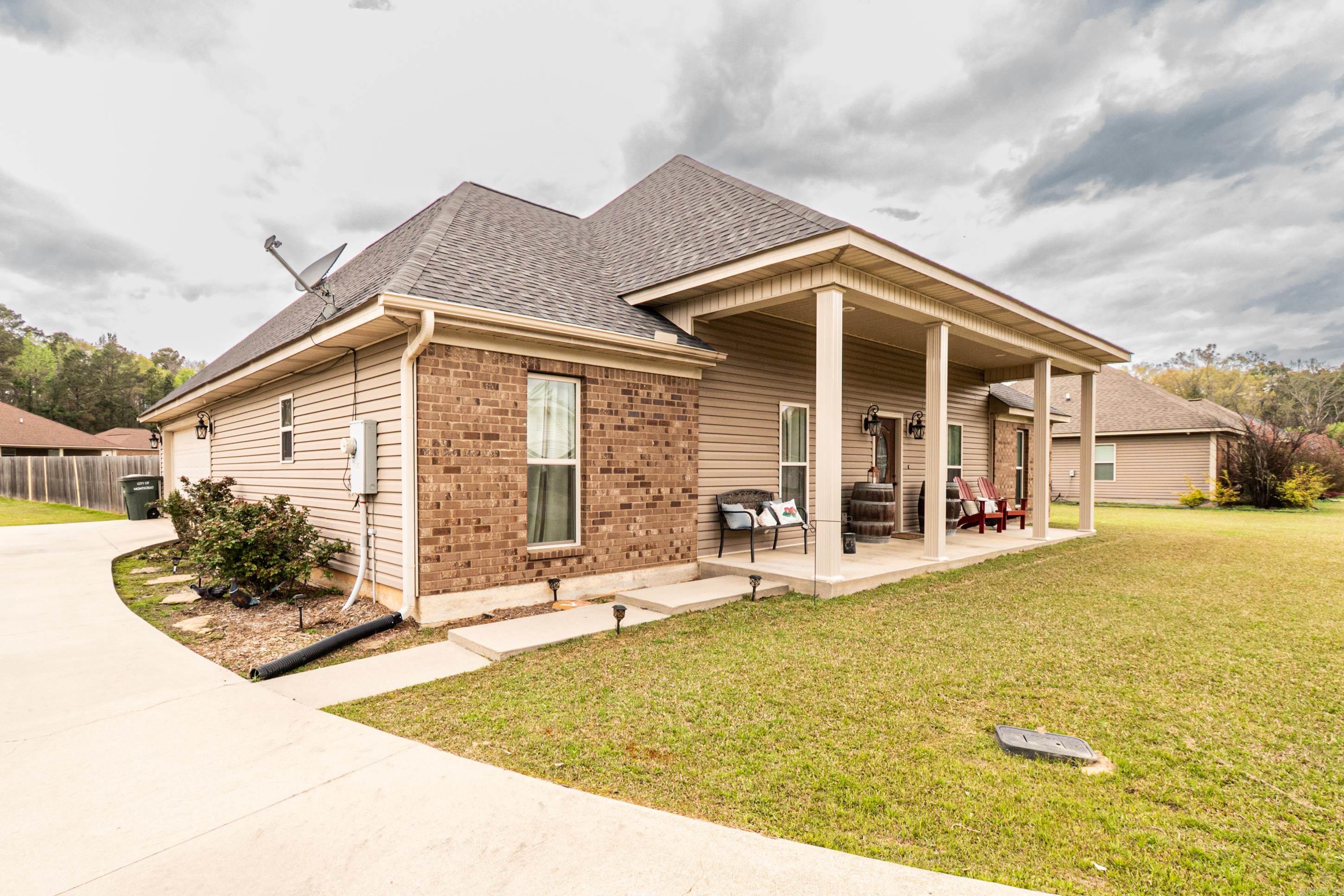MONTICELLO - Residential