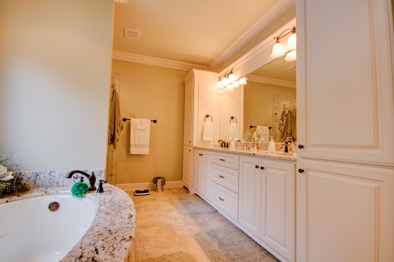 MAUMELLE VALLEY ESTATES - Residential