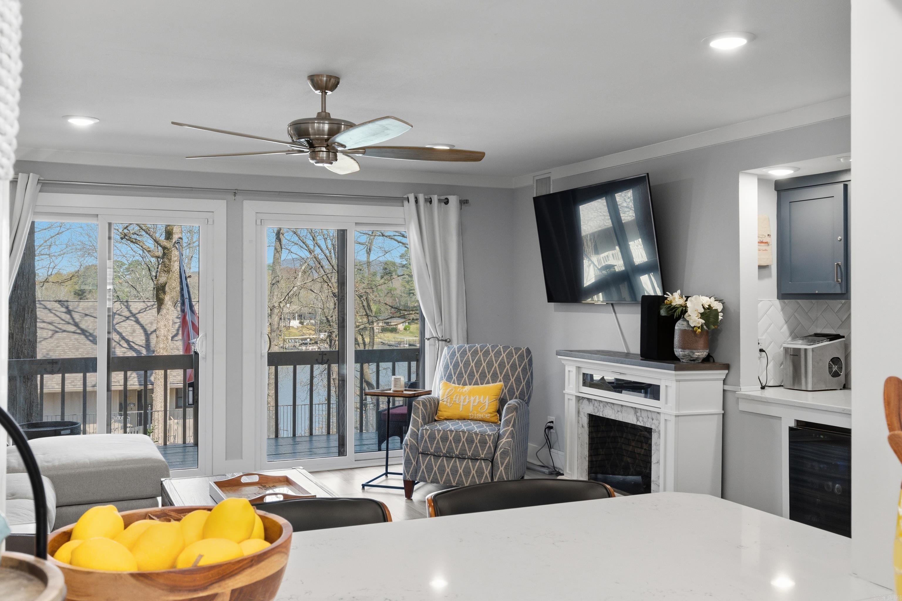 SUNSET COVE HPR - Residential