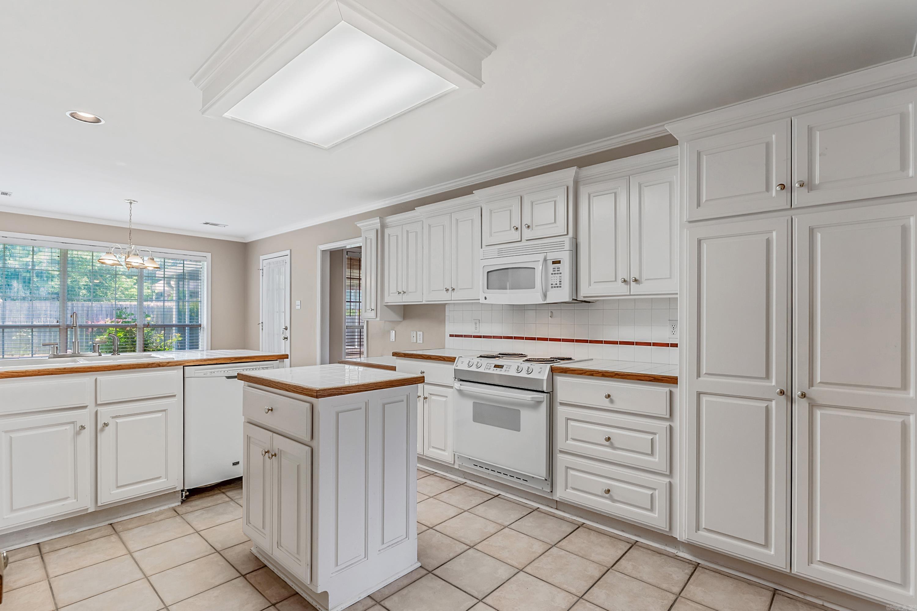 EDGEWATER ADDN - Residential