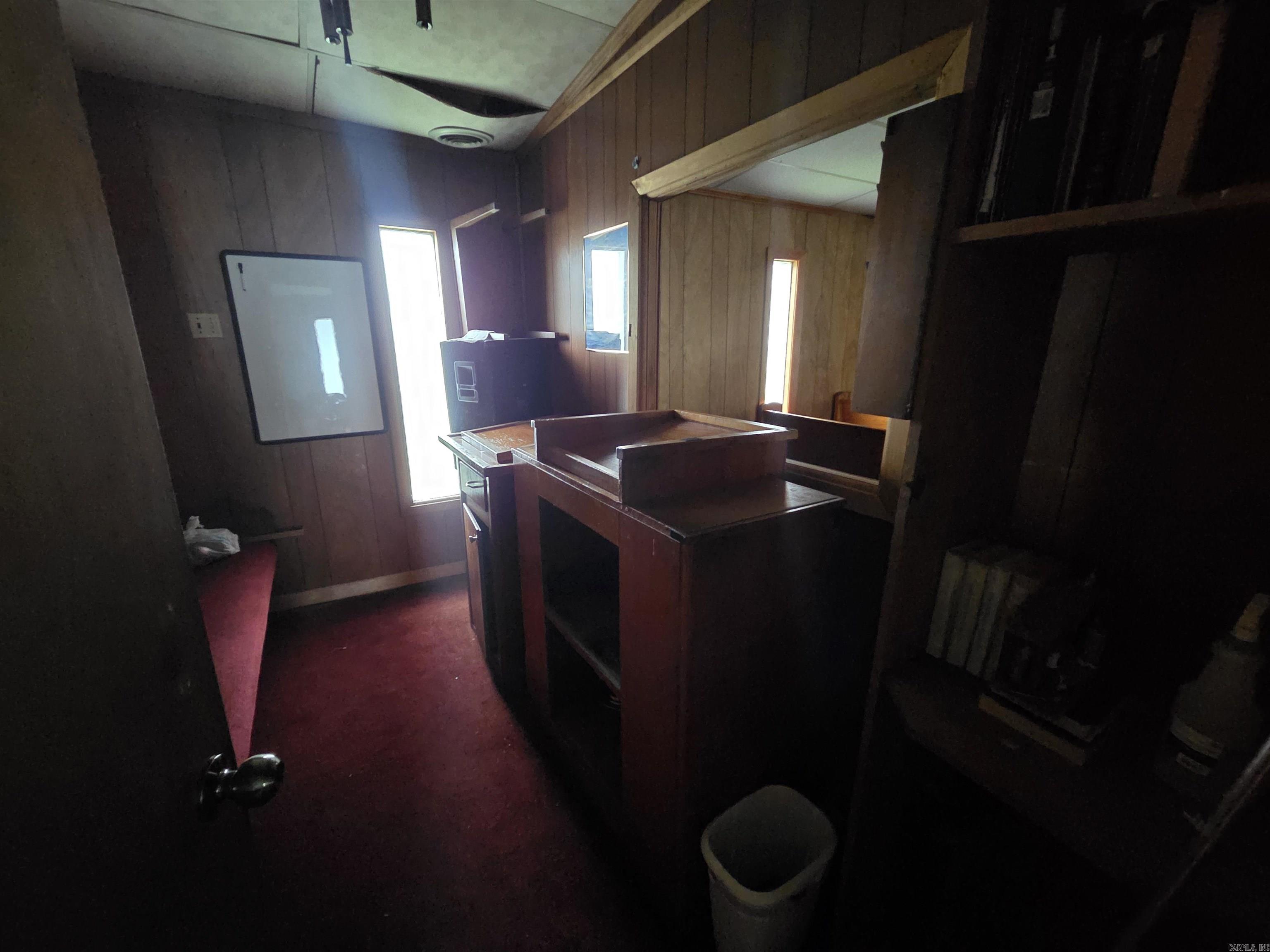 Crescent Hill - Commercial Sale