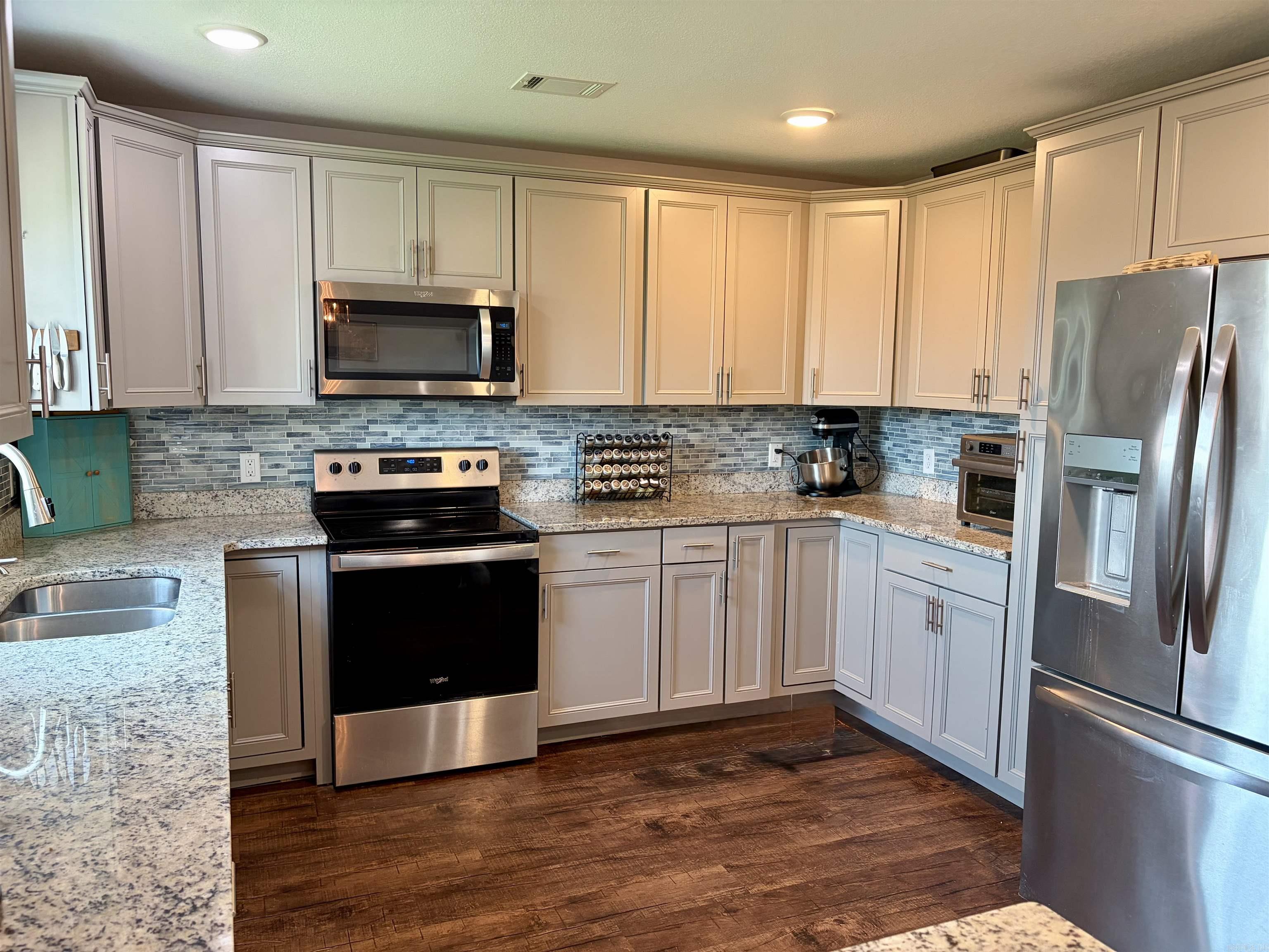 REDWOOD SUBDIVISION CORRECTION P - Residential