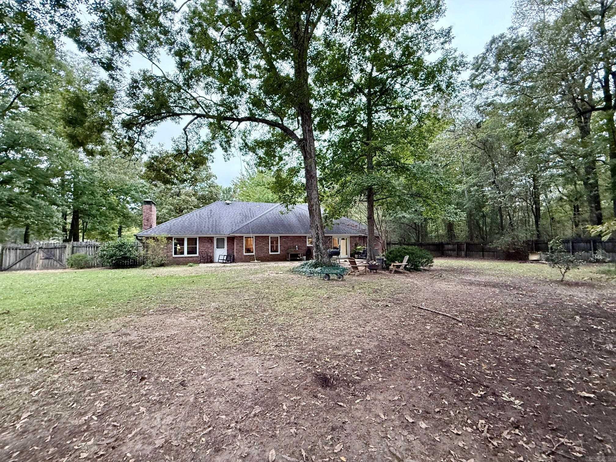 LAKEWOOD ESTATES - Residential