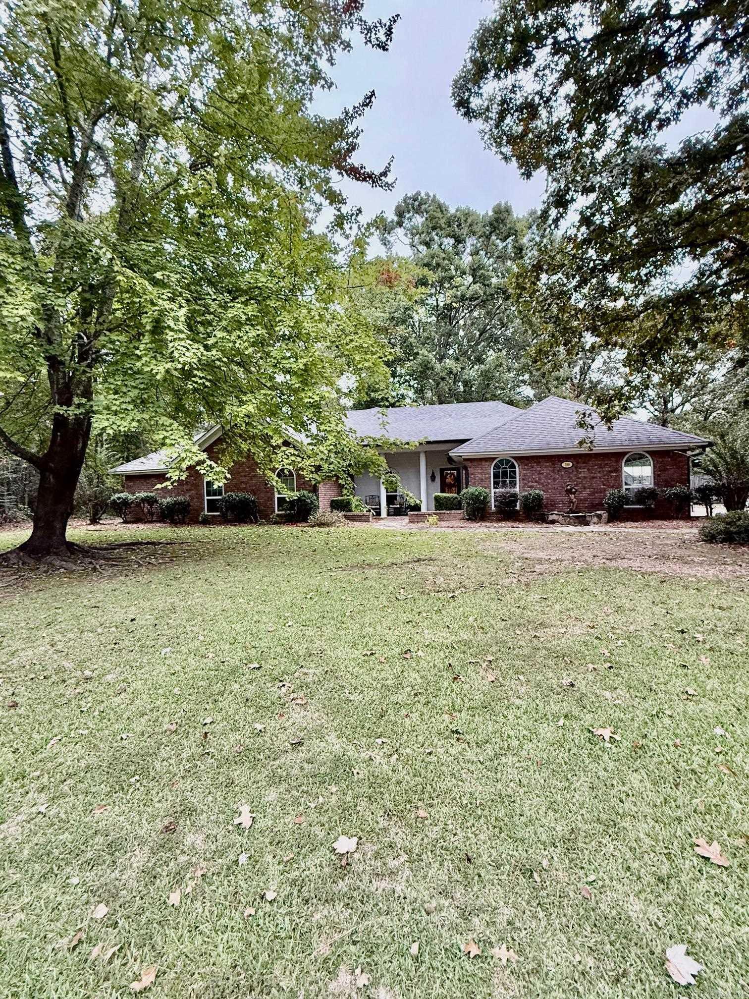 LAKEWOOD ESTATES - Residential