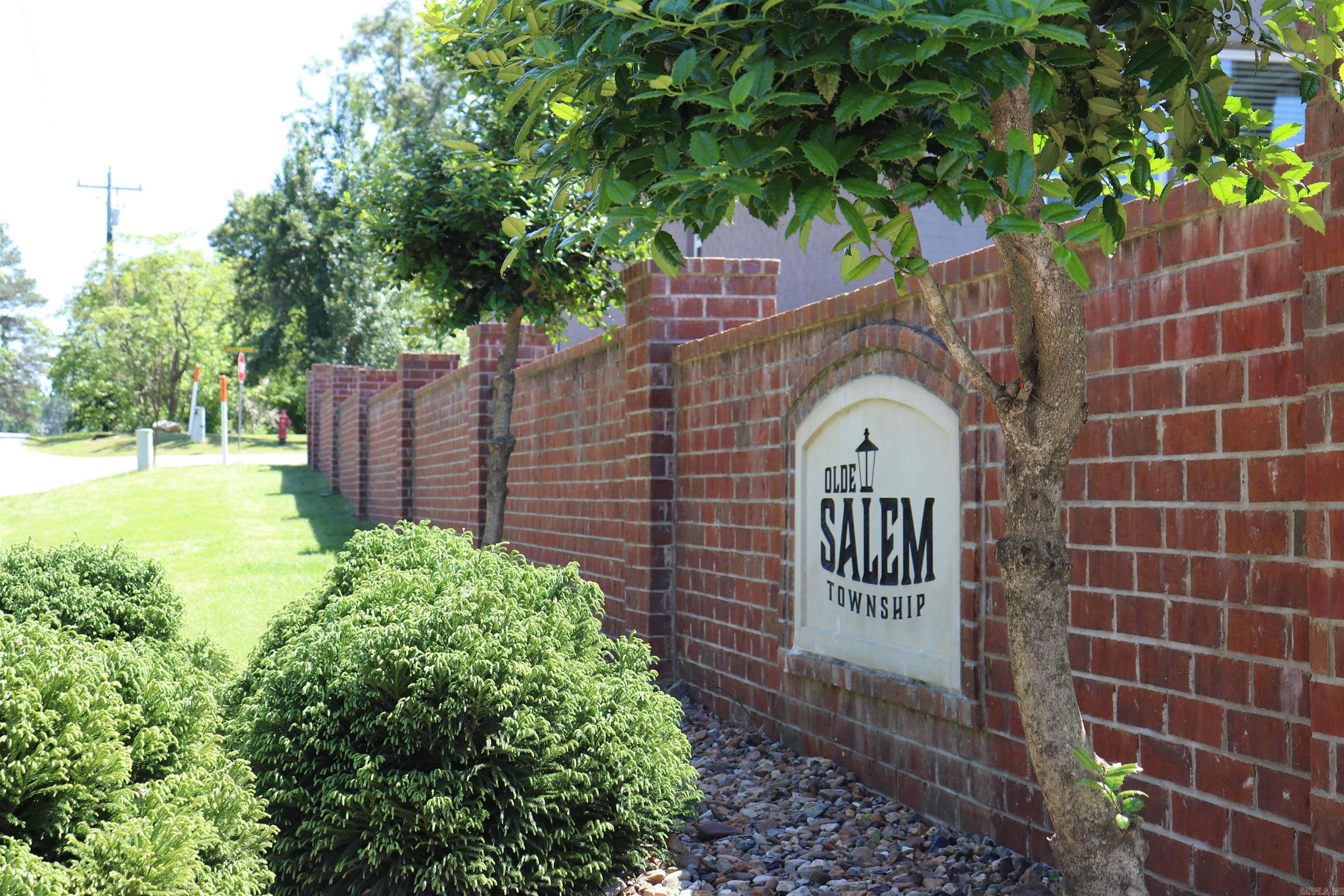 Phase 1 of Olde Salem Township!  Great location and Bryant Schools. AT&T HIGH SPEED FIBER INTERNET Amenities include Swimming Pool, Clubhouse, 2 Greenspaces one with a pavilion and community gardens and the other with a Pond and Nature Trail.  Last chance to buy a lot and bring your builder. Bill of Assurance and Builder Spec requirements - all plans and specs must be submitted to architectural control committee for approval.