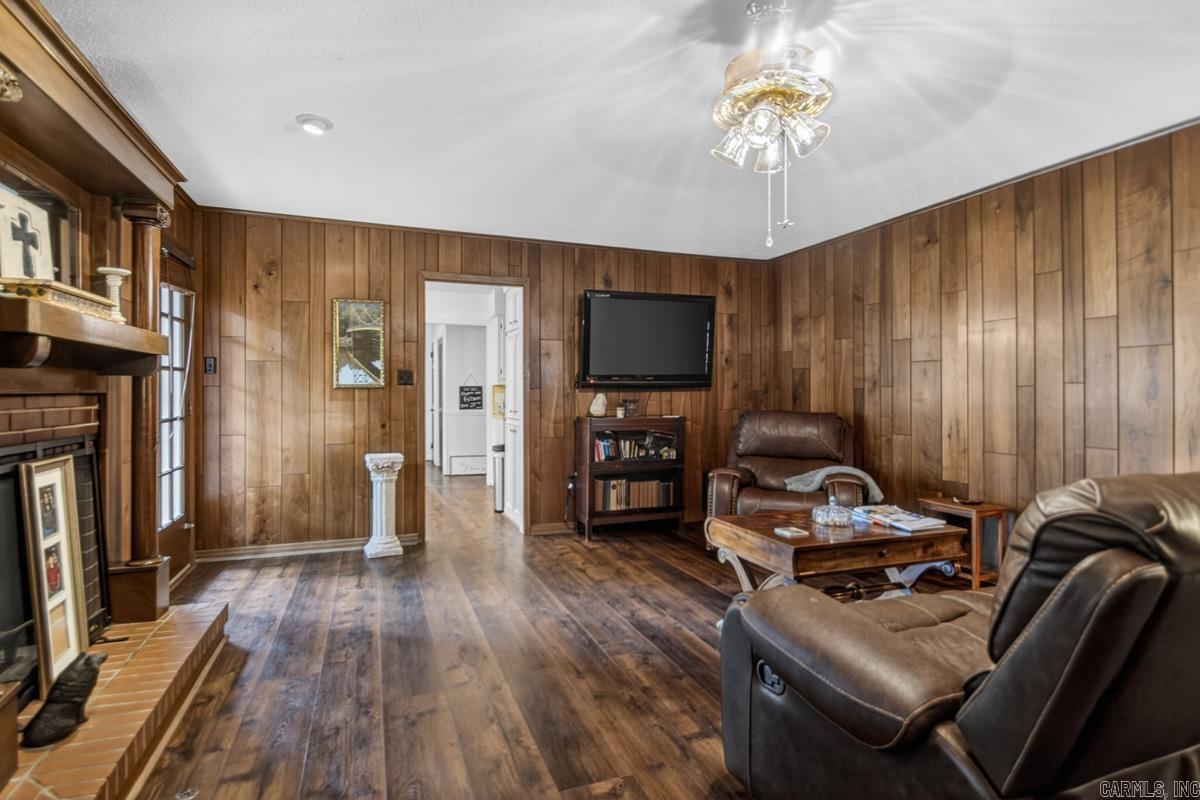 OVERBROOK - Residential