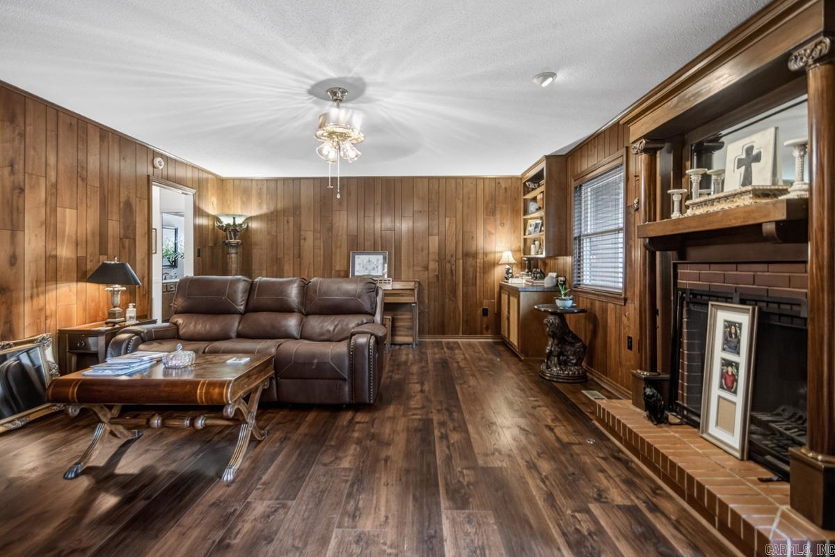 OVERBROOK - Residential
