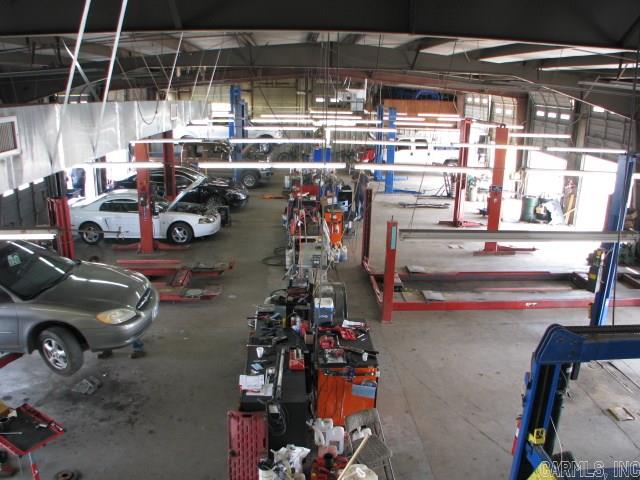 Cabot City Area - Commercial Sale