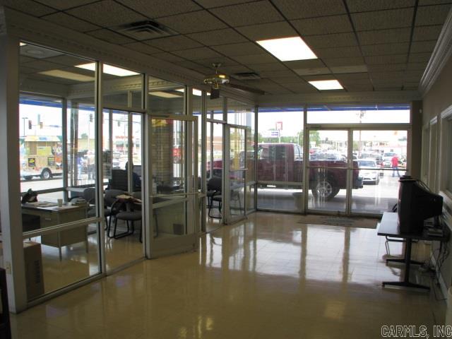Cabot City Area - Commercial Sale