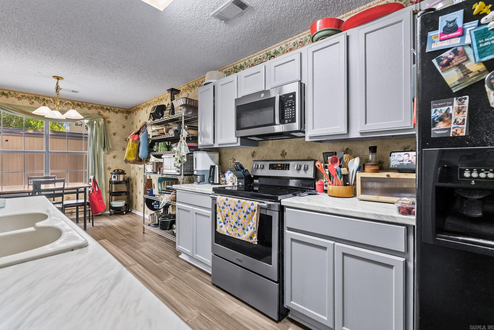 MEADOW RIDGE ADDN - Residential