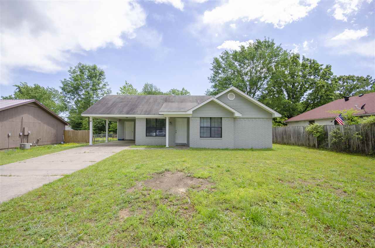 This home located within walking distance to Westside Elementary is the perfect starter home or addition to your rental portfolio. It features 3 bedrooms, 1 bath, a large yard and outside storage. Don't miss this Greenbrier gem!