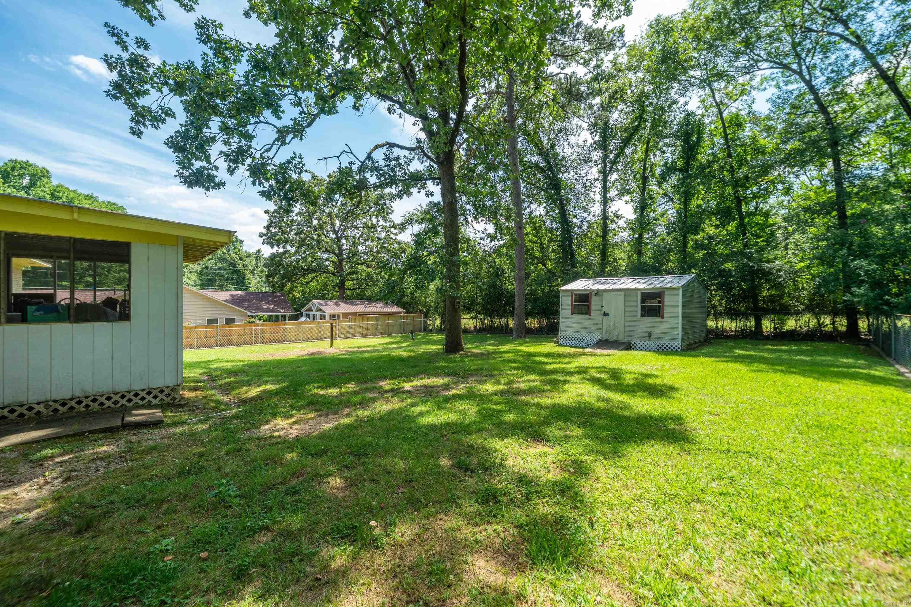 LAKESHORE HEIGHTS - Residential