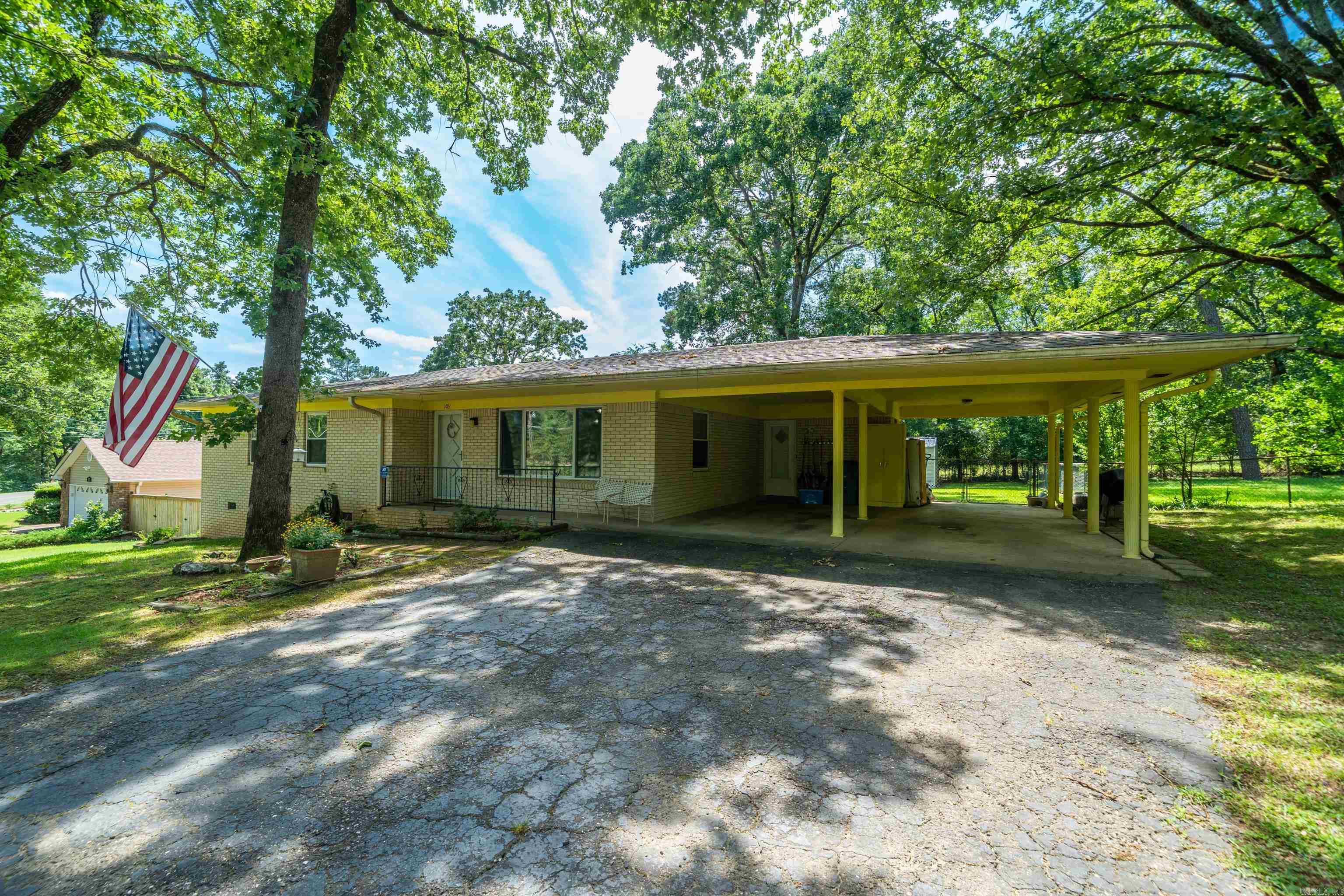 LAKESHORE HEIGHTS - Residential