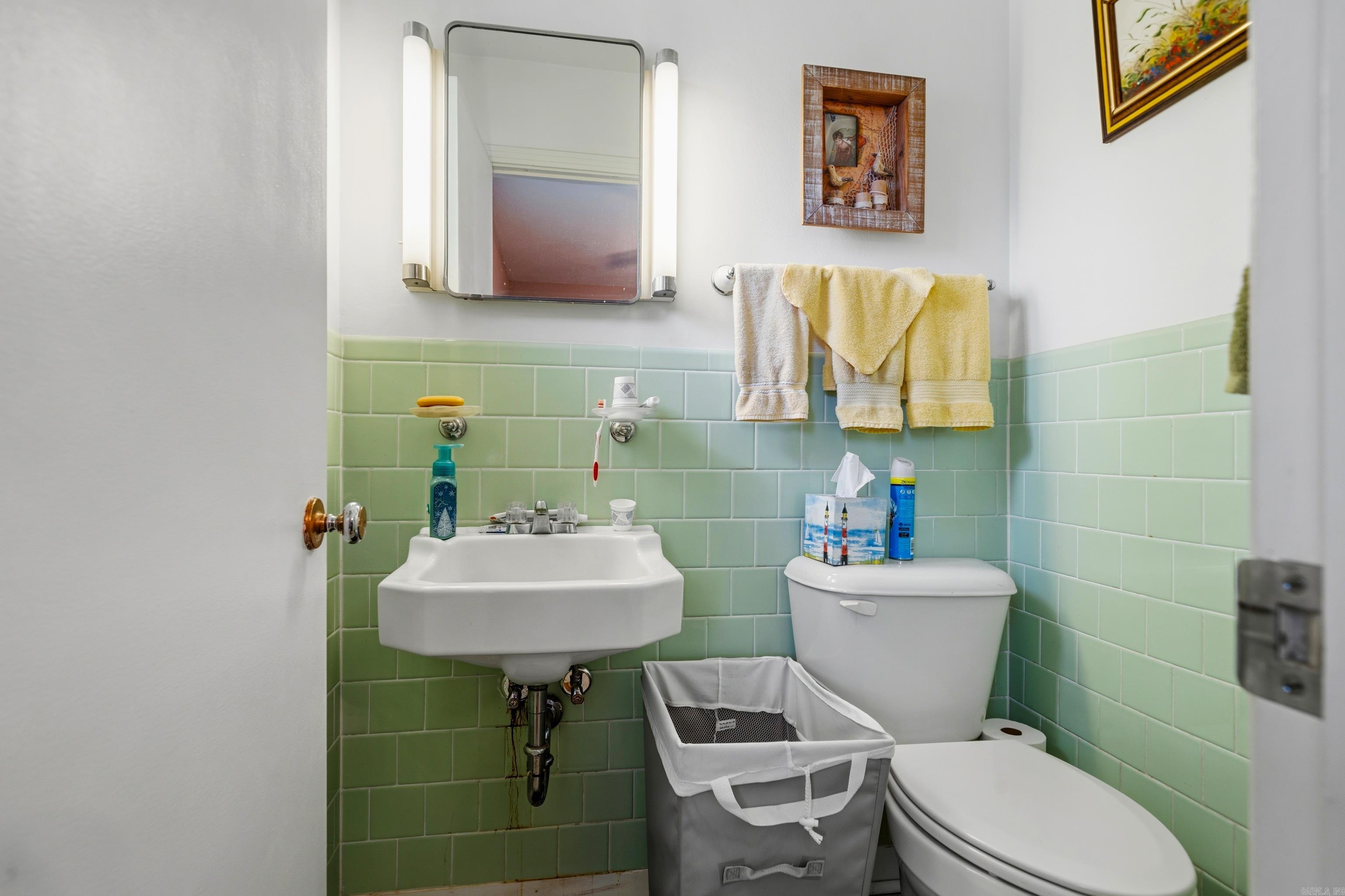 LAKESHORE HEIGHTS - Residential