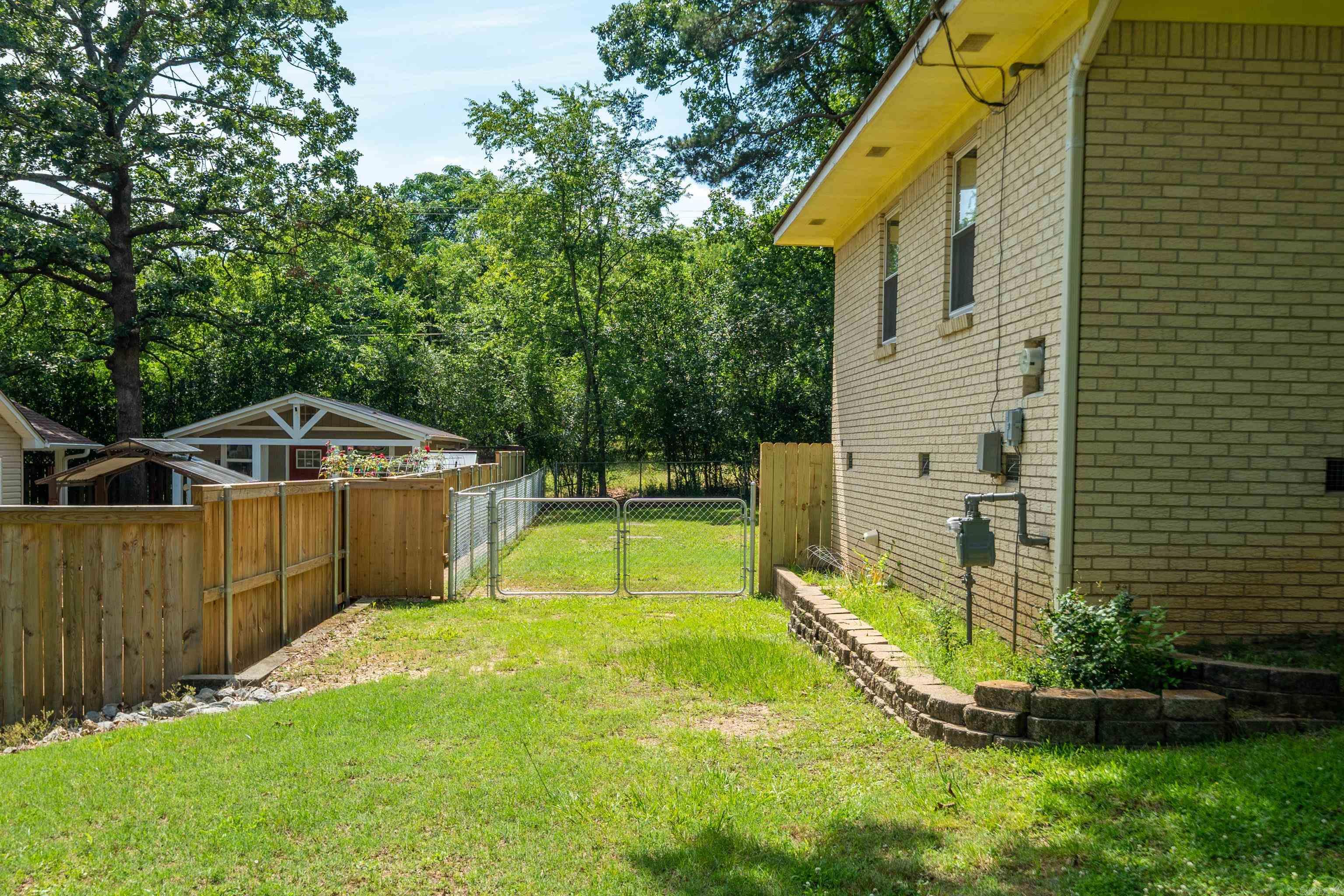 LAKESHORE HEIGHTS - Residential