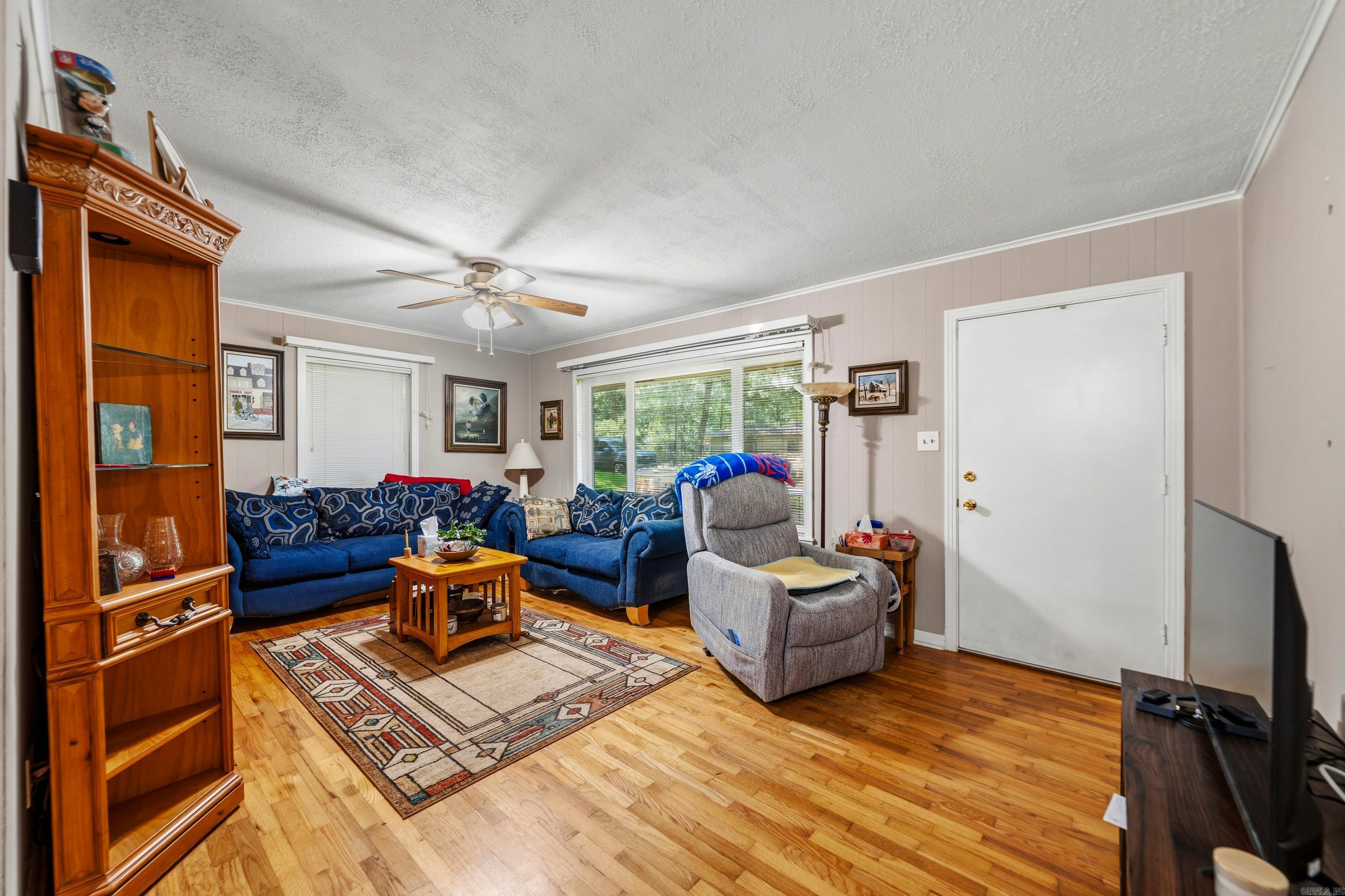 LAKESHORE HEIGHTS - Residential