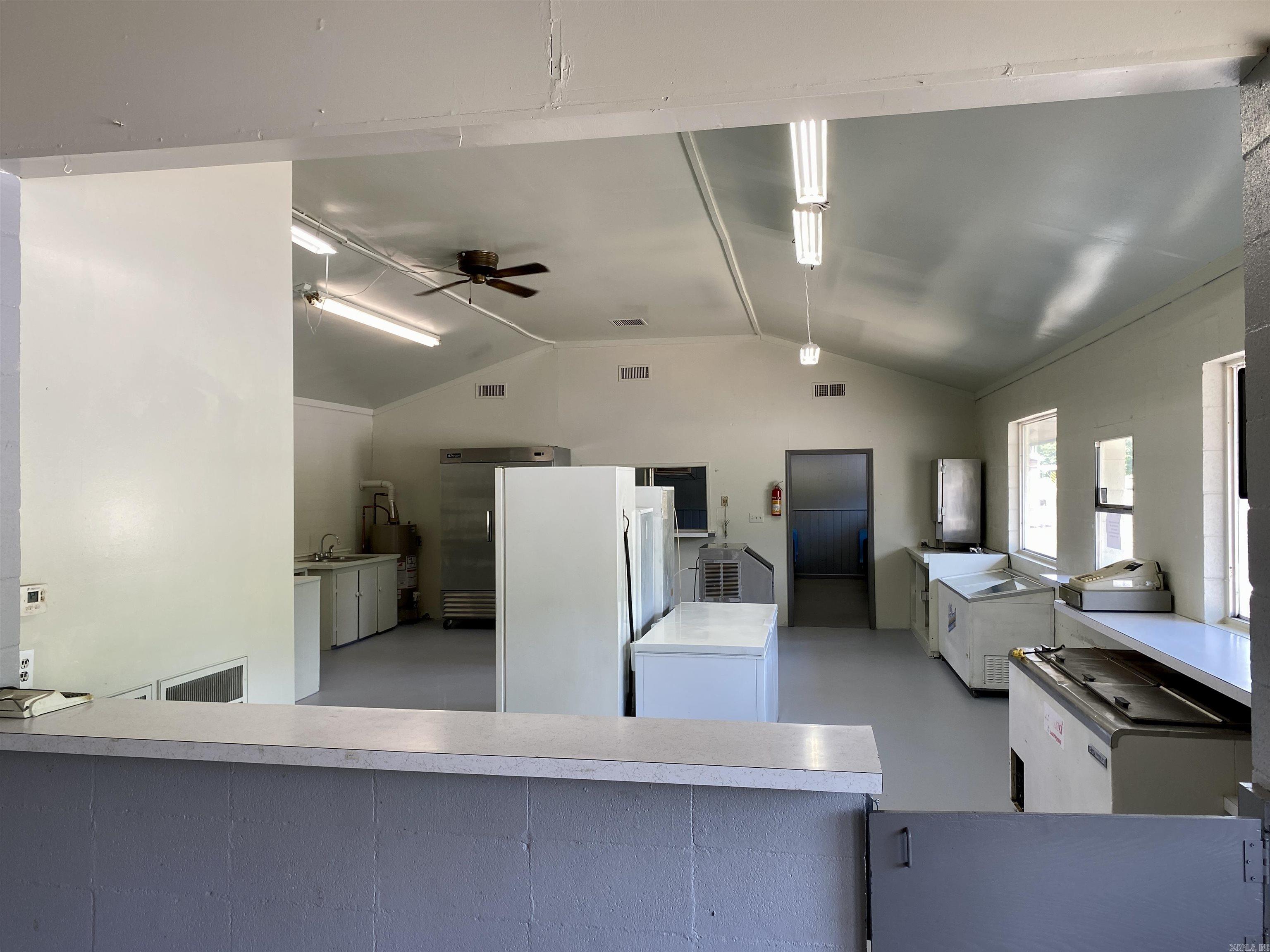 Metes & Bounds - Commercial Sale